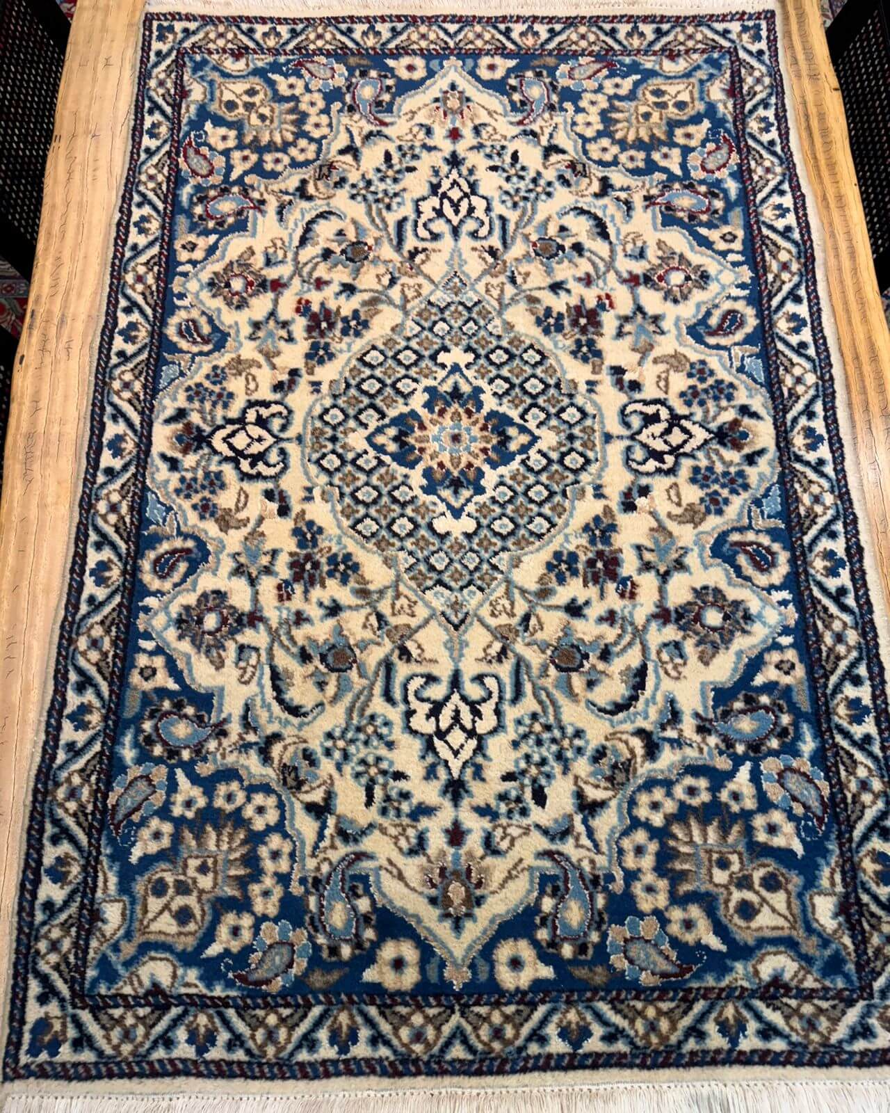 Tapete Persa Nain (Azul e Marfim) 135x90cm