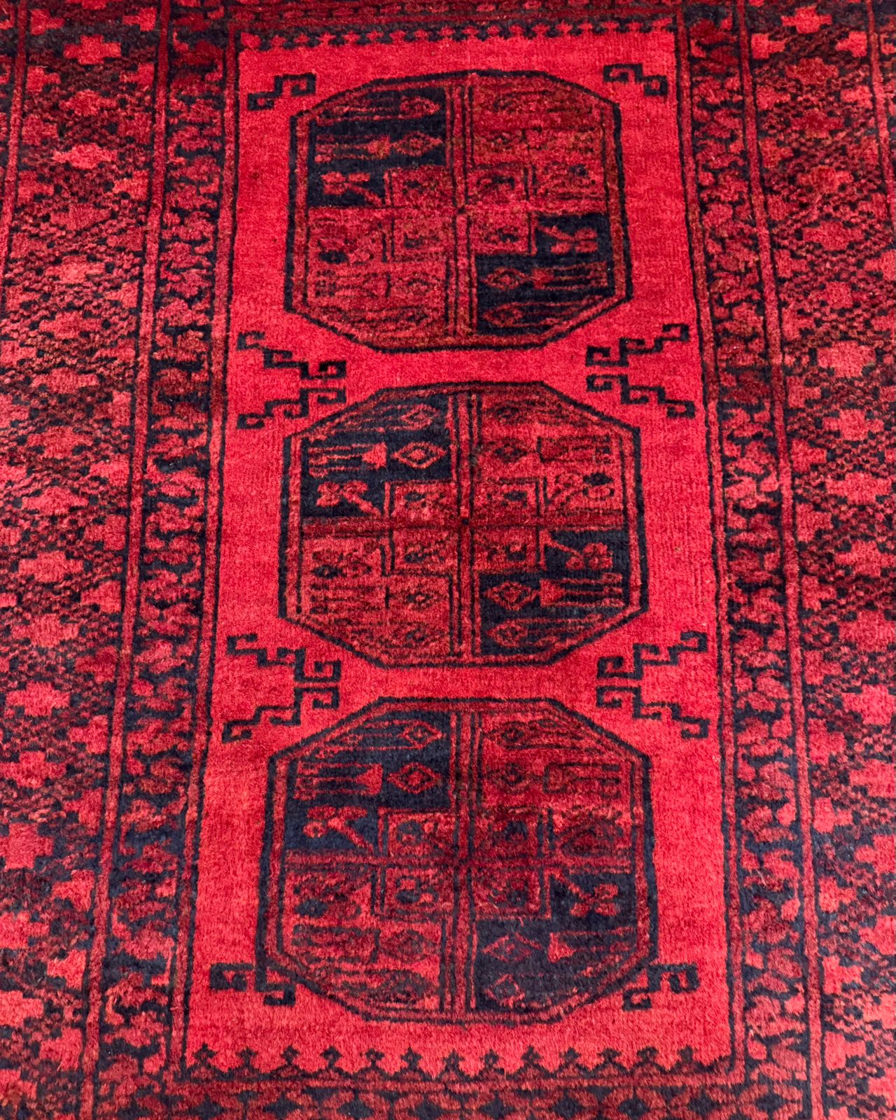 Tapete Afegão (Força e Tradição Tribal) 140x105cm
