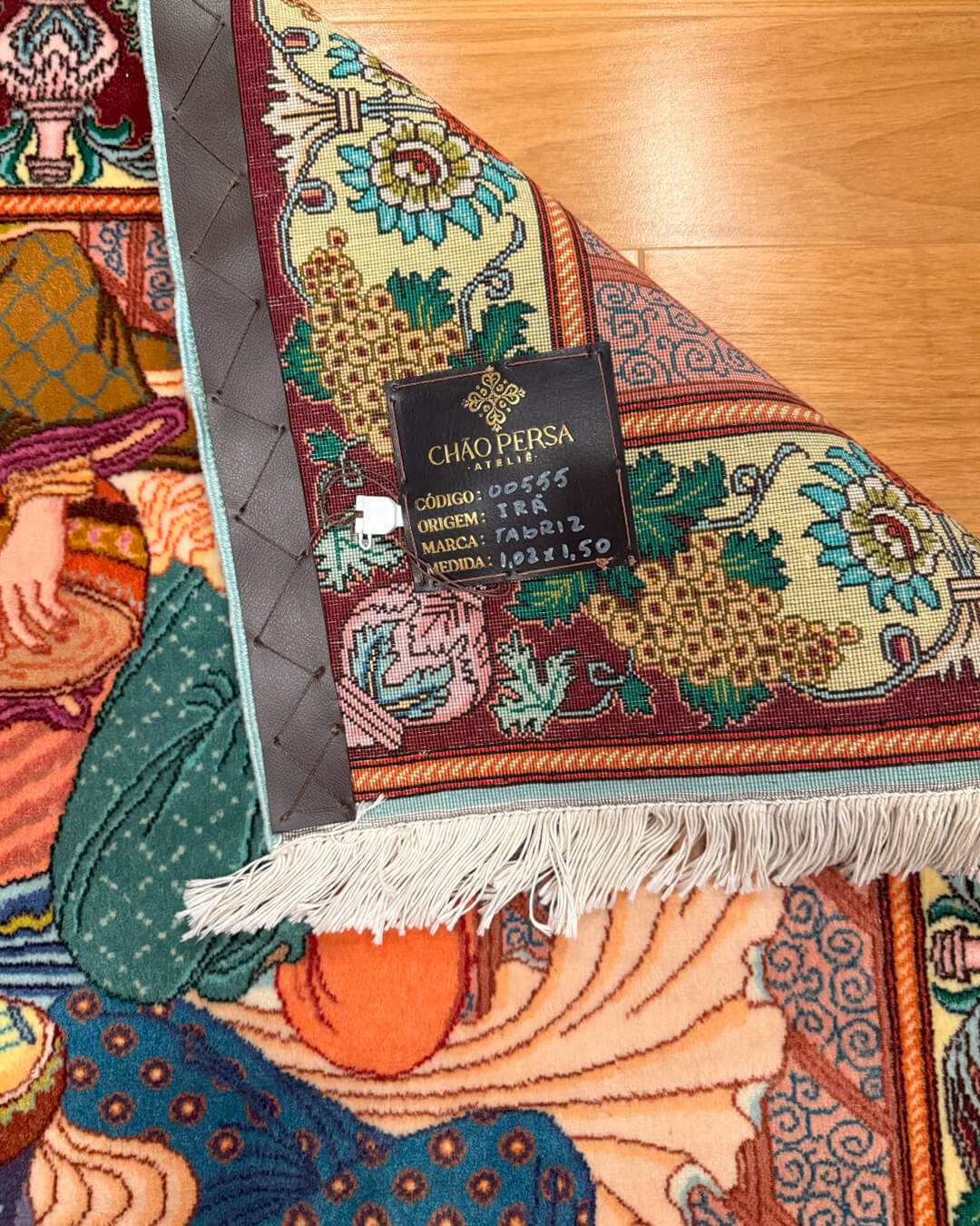 Tapete Persa Tabriz Assinado – Obra-Prima de Colecionador