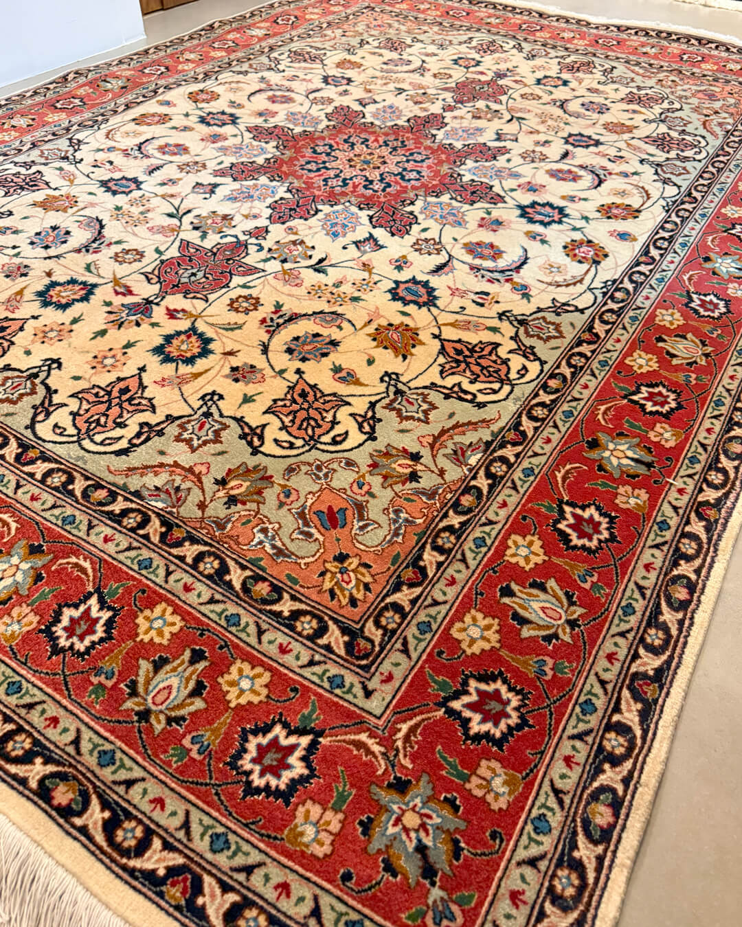 Tapete Persa Tabriz (vintage) 207×143cm