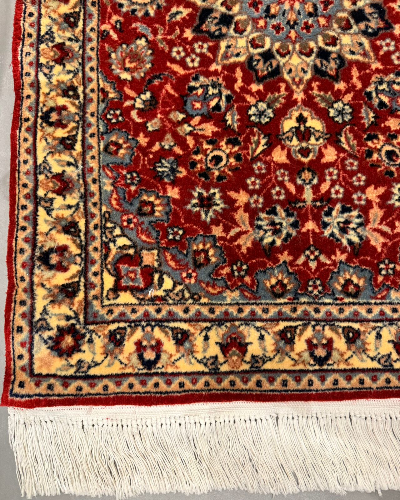 Tapete Isfahan – Miniatura Decorativa em Lã e Seda