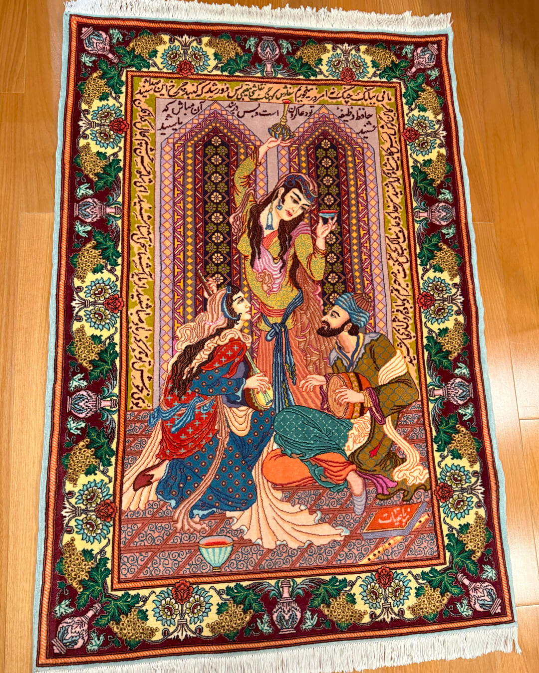 Tapete Persa Tabriz Assinado – Obra-Prima de Colecionador