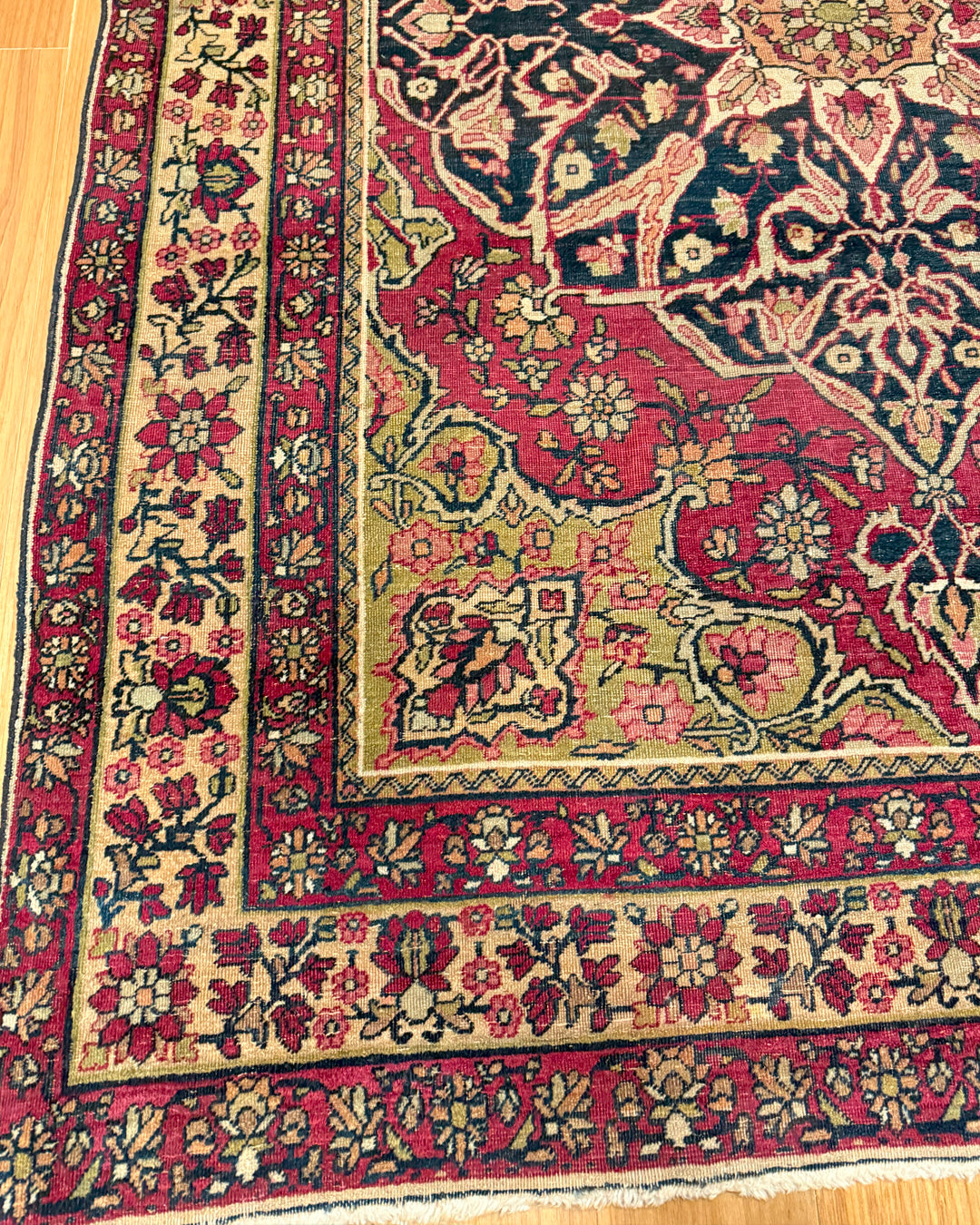 Tapete Persa Najafabad Antigo (estilo Isfahan) 173x126cm
