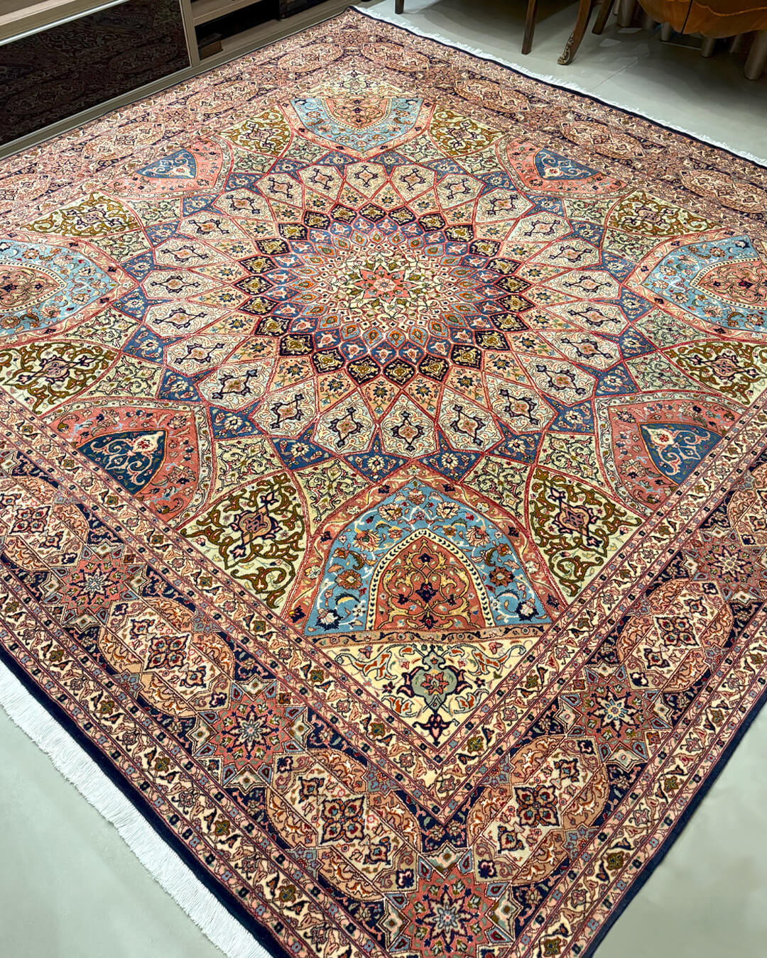 Tapete Persa Tabriz Raríssimo (Medida Quadrada)