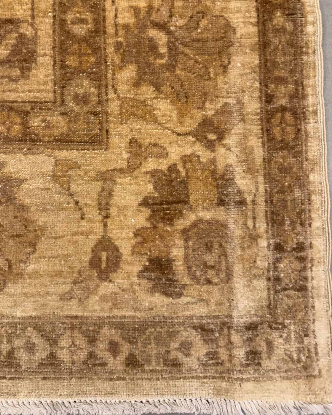 Tapete Ziegler – Elegância Atemporal para Ambientes Sofisticados 2,57 × 1,89 m