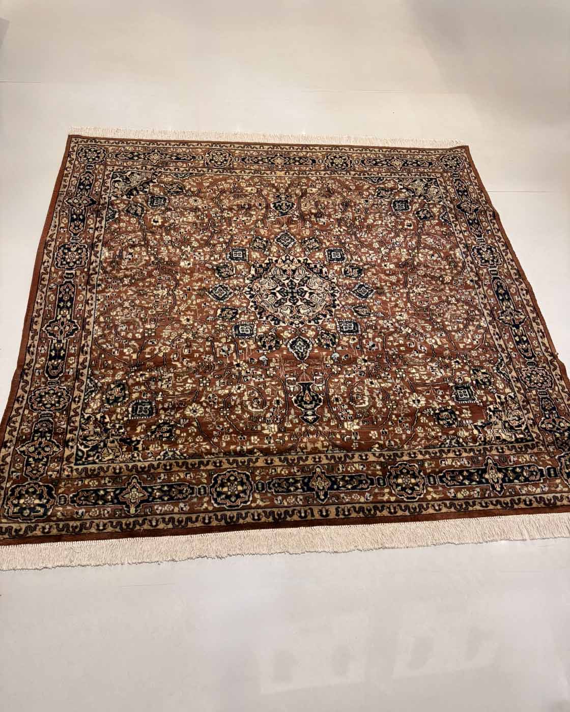 Tapete Tabriz - Medalhão Clássico Persa - 1,93×1,26m