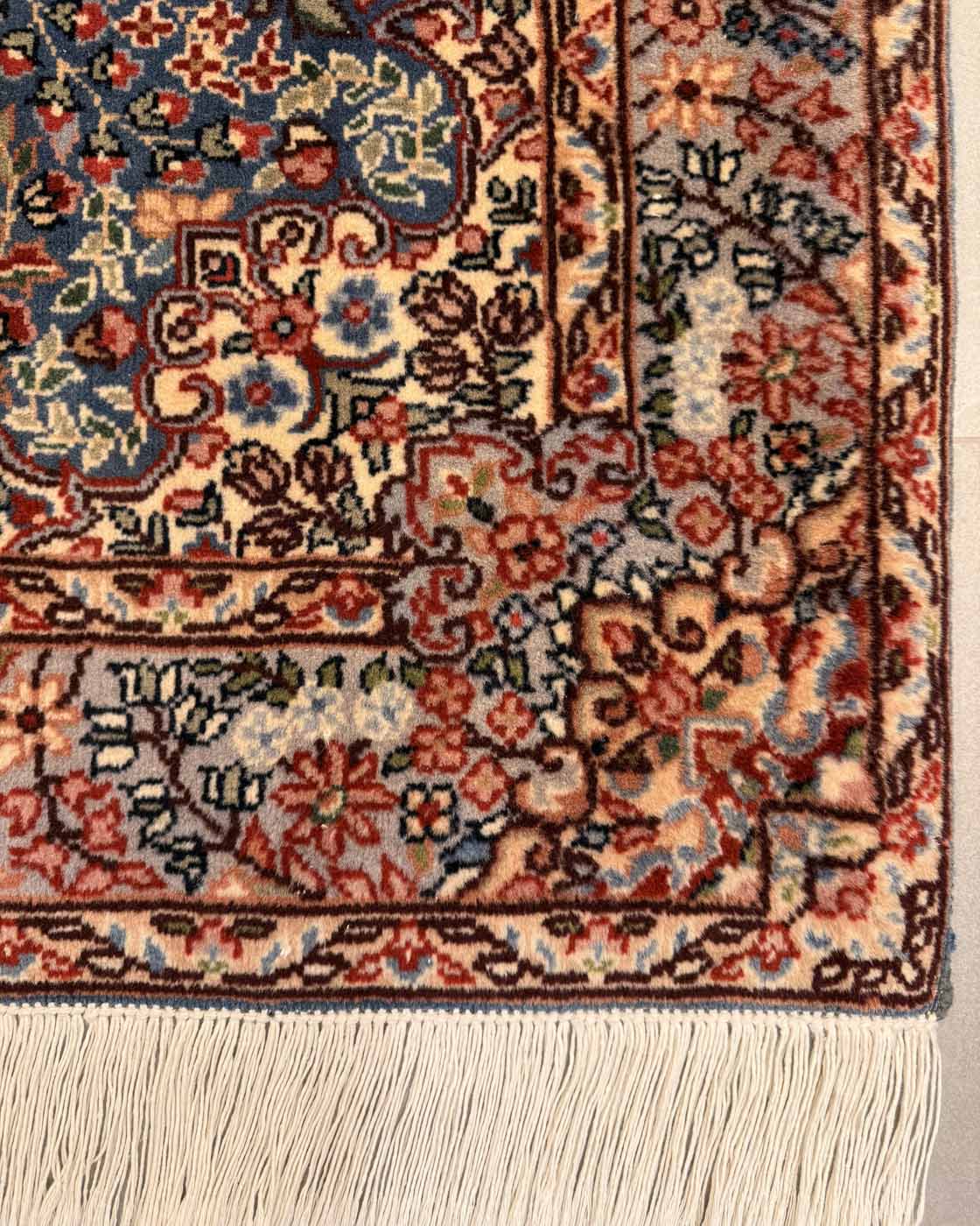 Tapete Persa Kirman Clássico (Medalhão Central Azul Profundo) - 3,07×0,80m