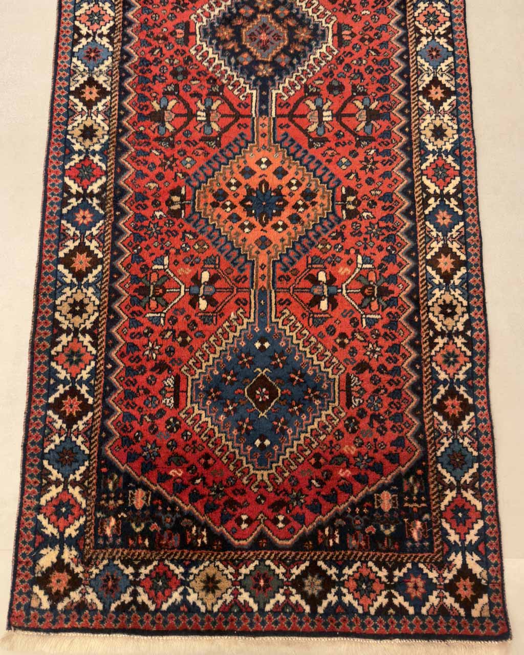Passadeira Persa Yalameh (Geometria Tribal Autêntica) - 2,50 × 0,83 m