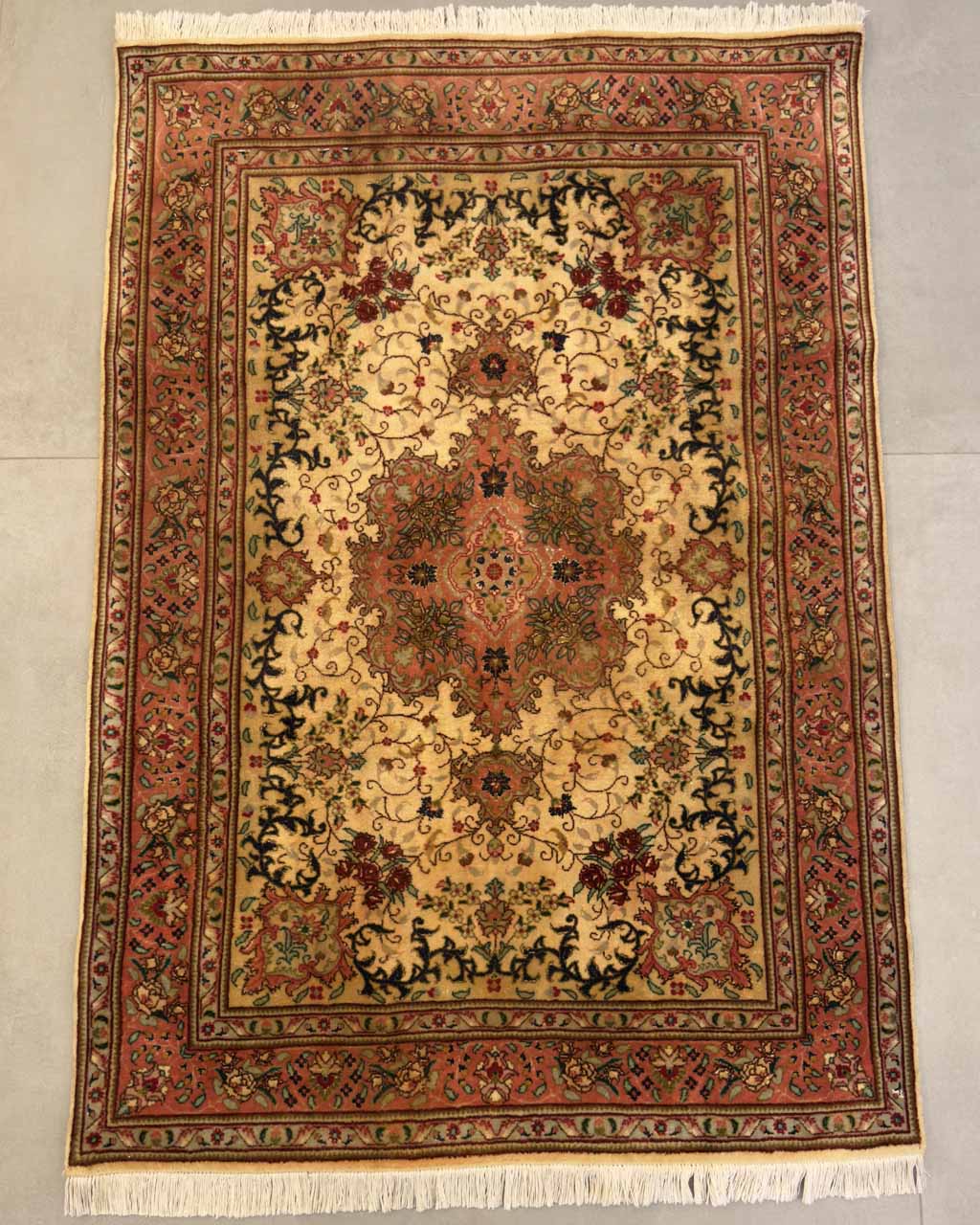 Tapete Persa Clássico - 1,50 x 1,00 m
