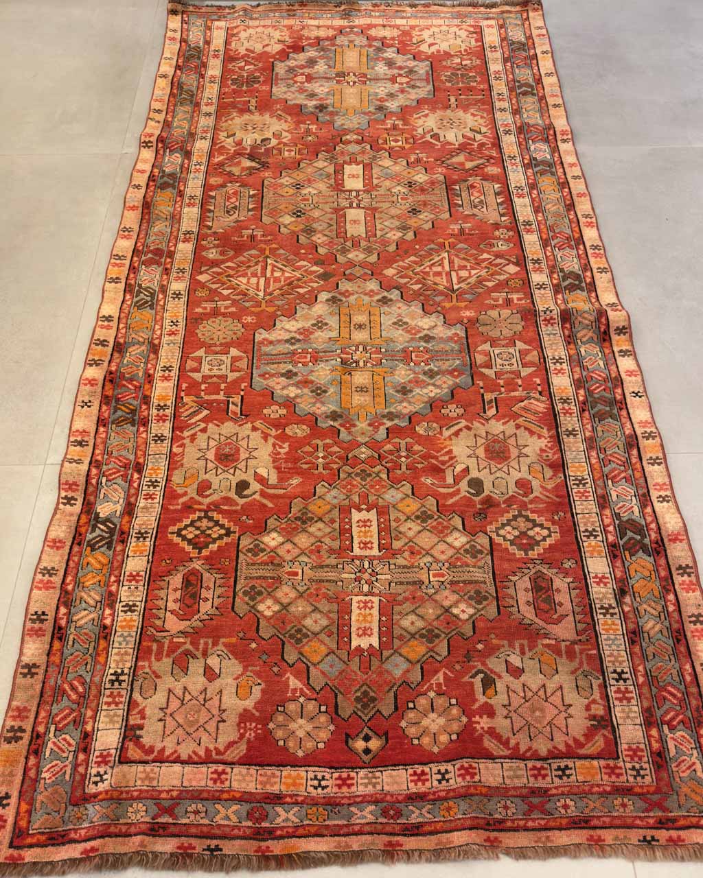 Tapete Caucasiano Kuba Shirvan (Raridade Centenária) - 2,95 x 1,42 m