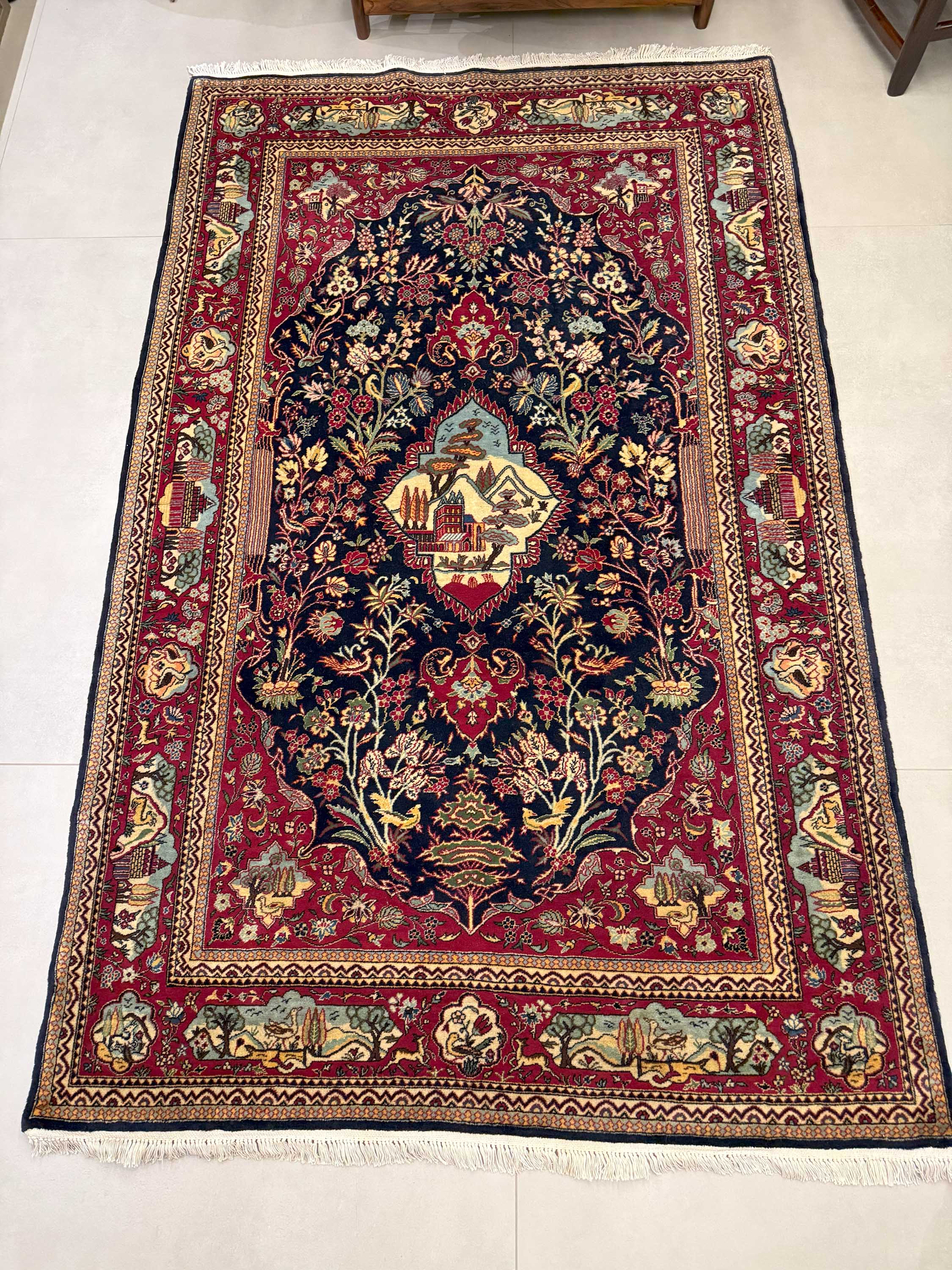Tapete Persa Tabriz Raro com Figuras 228x140cm
