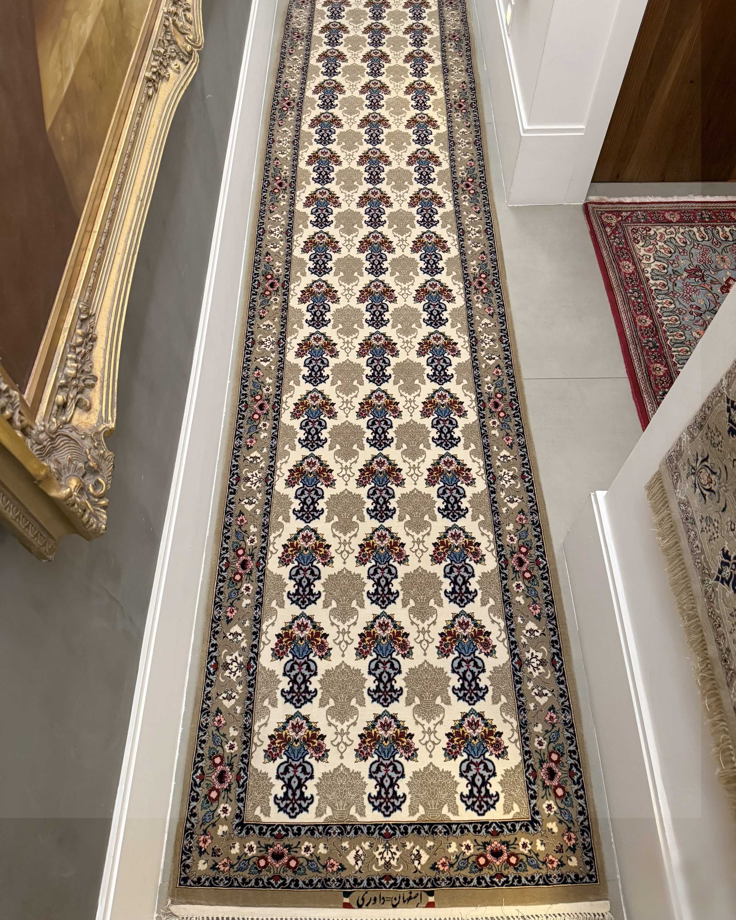 Passadeira Persa Isfahan – Assinada Davari (Extra Fina) 355x87cm