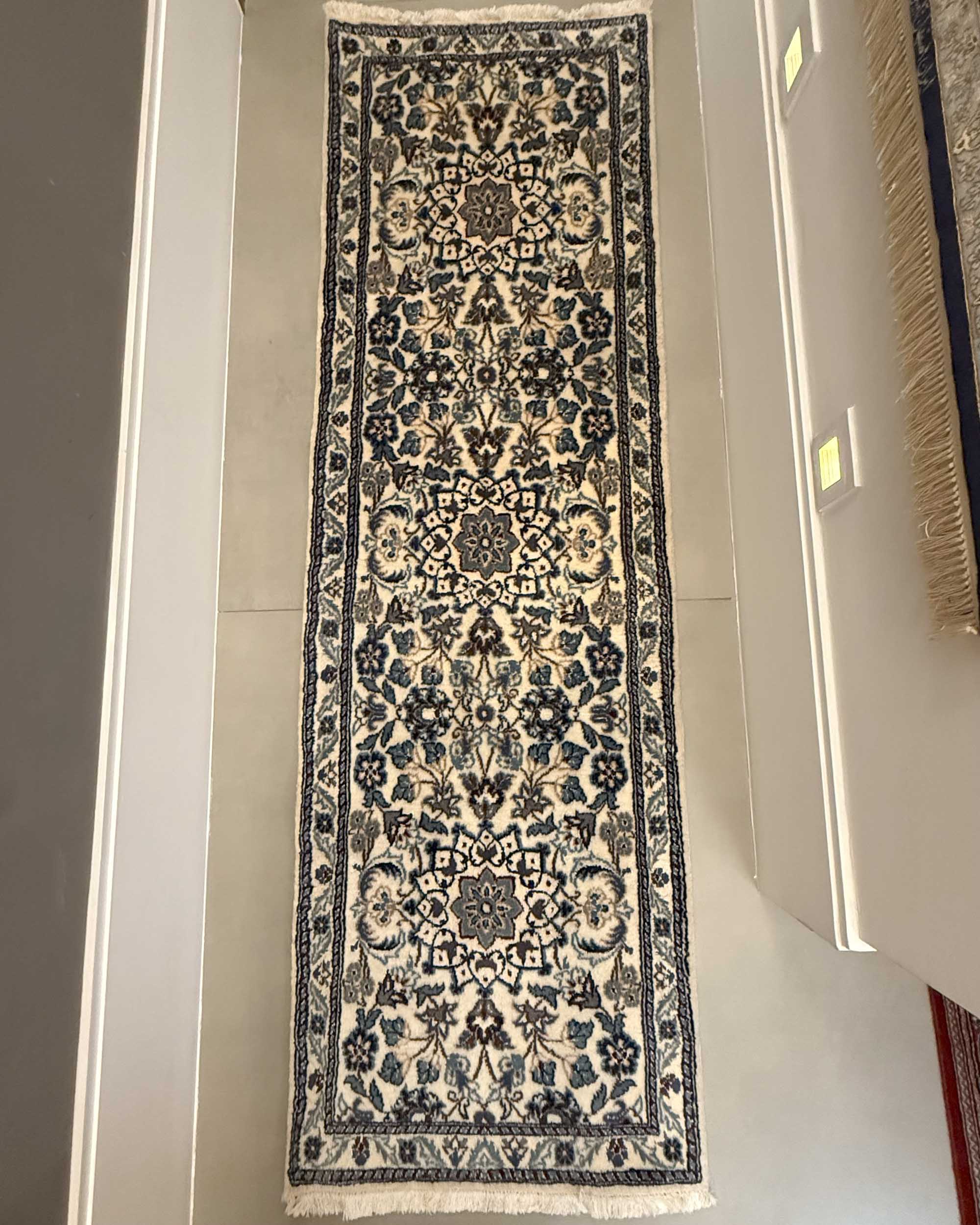 Passadeira Persa Nain  201x63cm