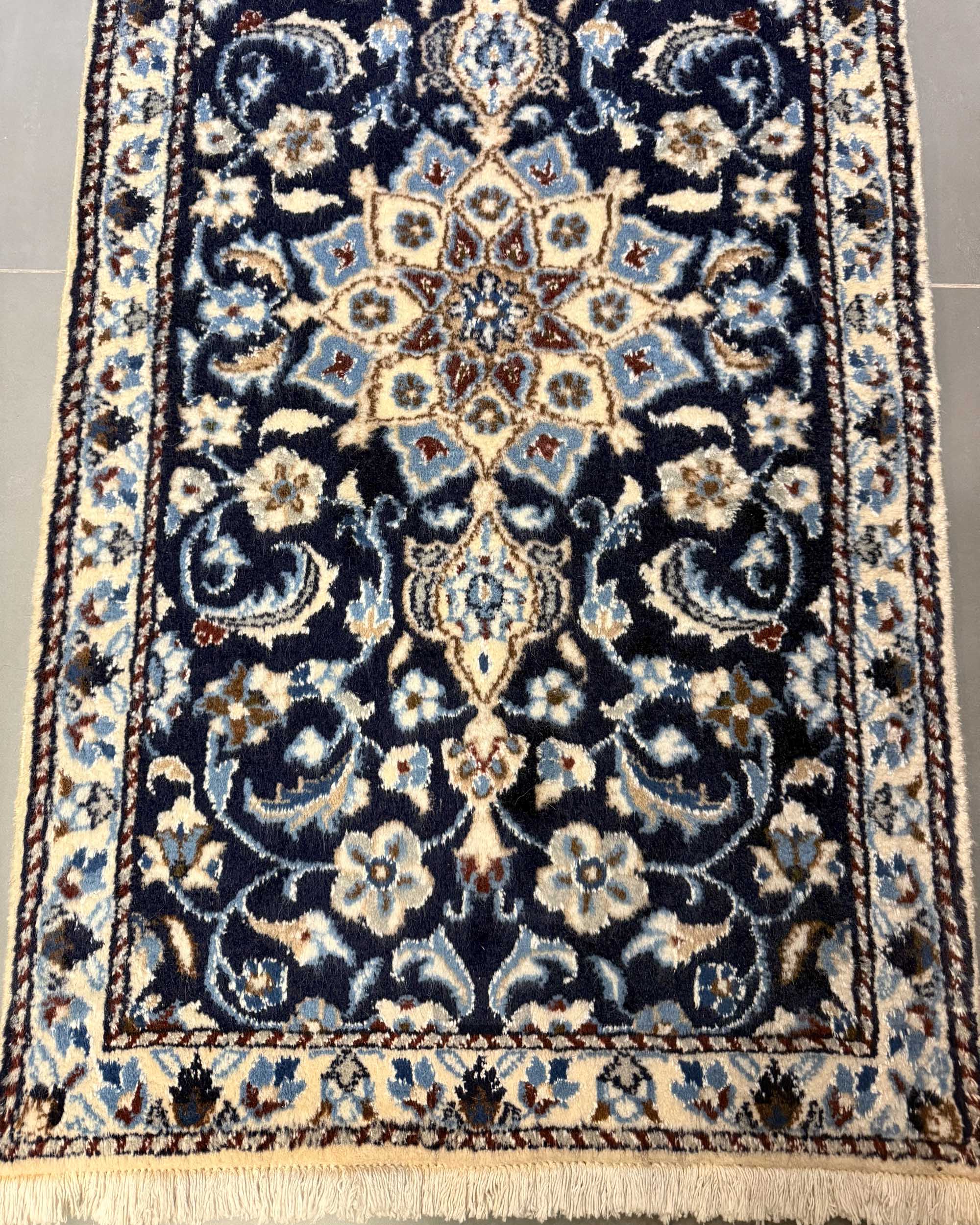 Passadeira Persa Nain 200x57cm