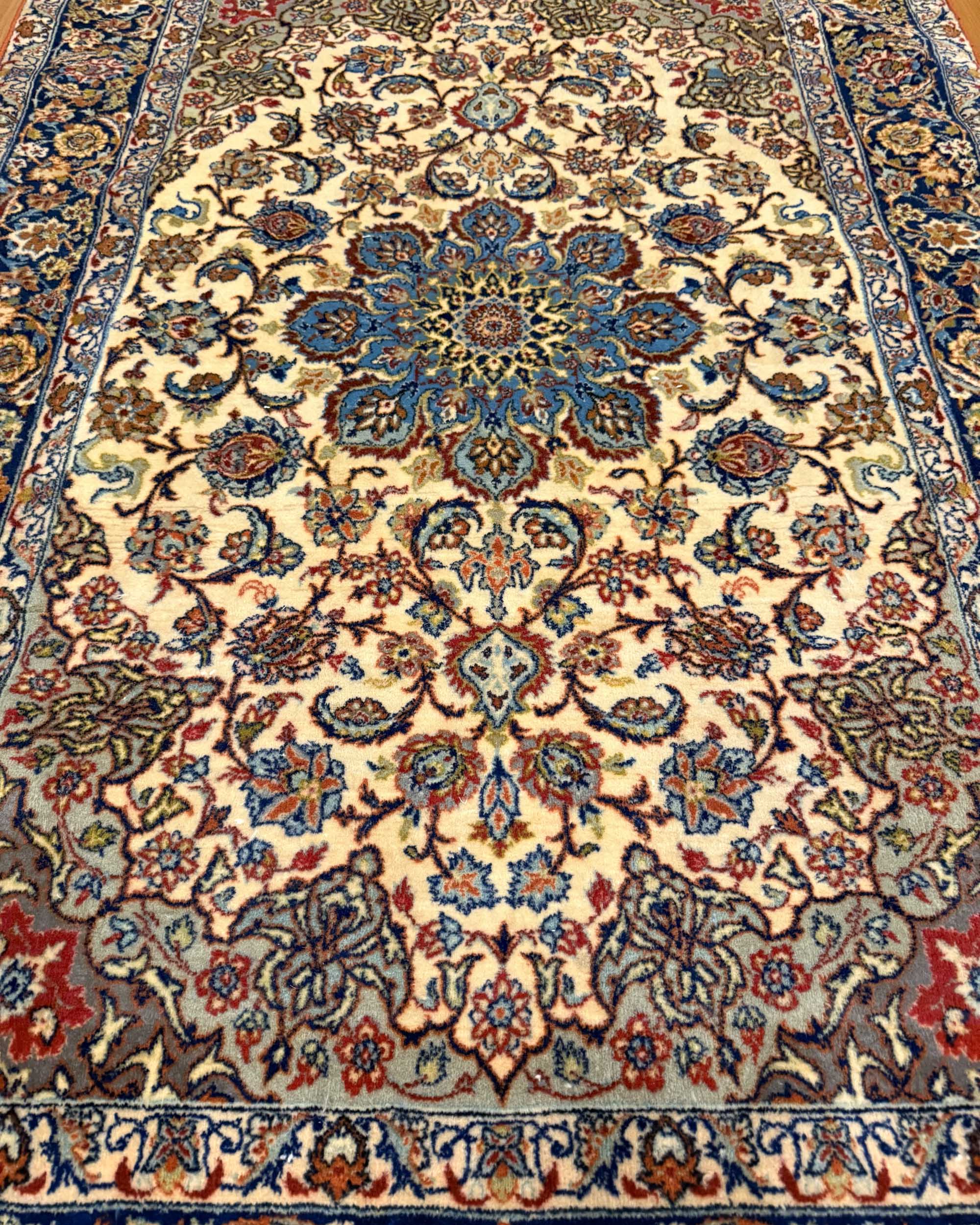 Tapete Persa Isfahan (Assinado) 160x100cm  (VENDIDO)