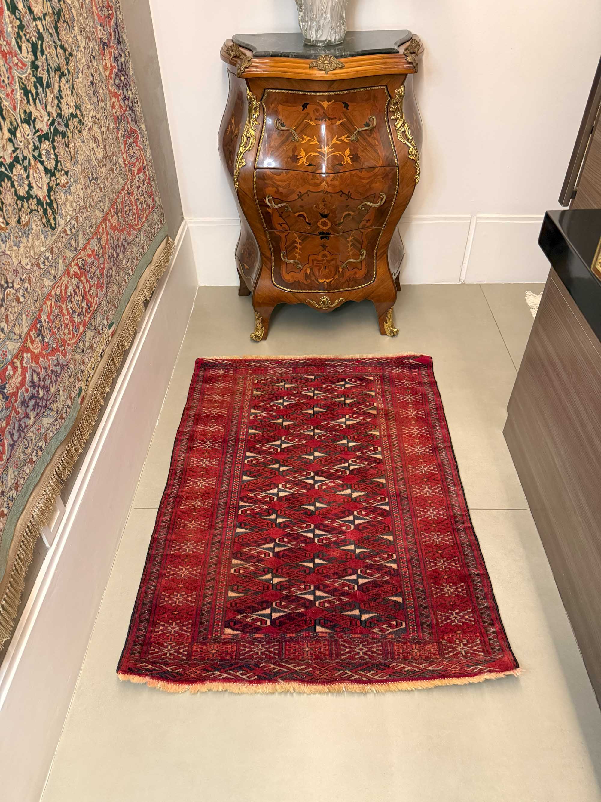 Tapete Bokhara (Geometria Tribal Clássica)