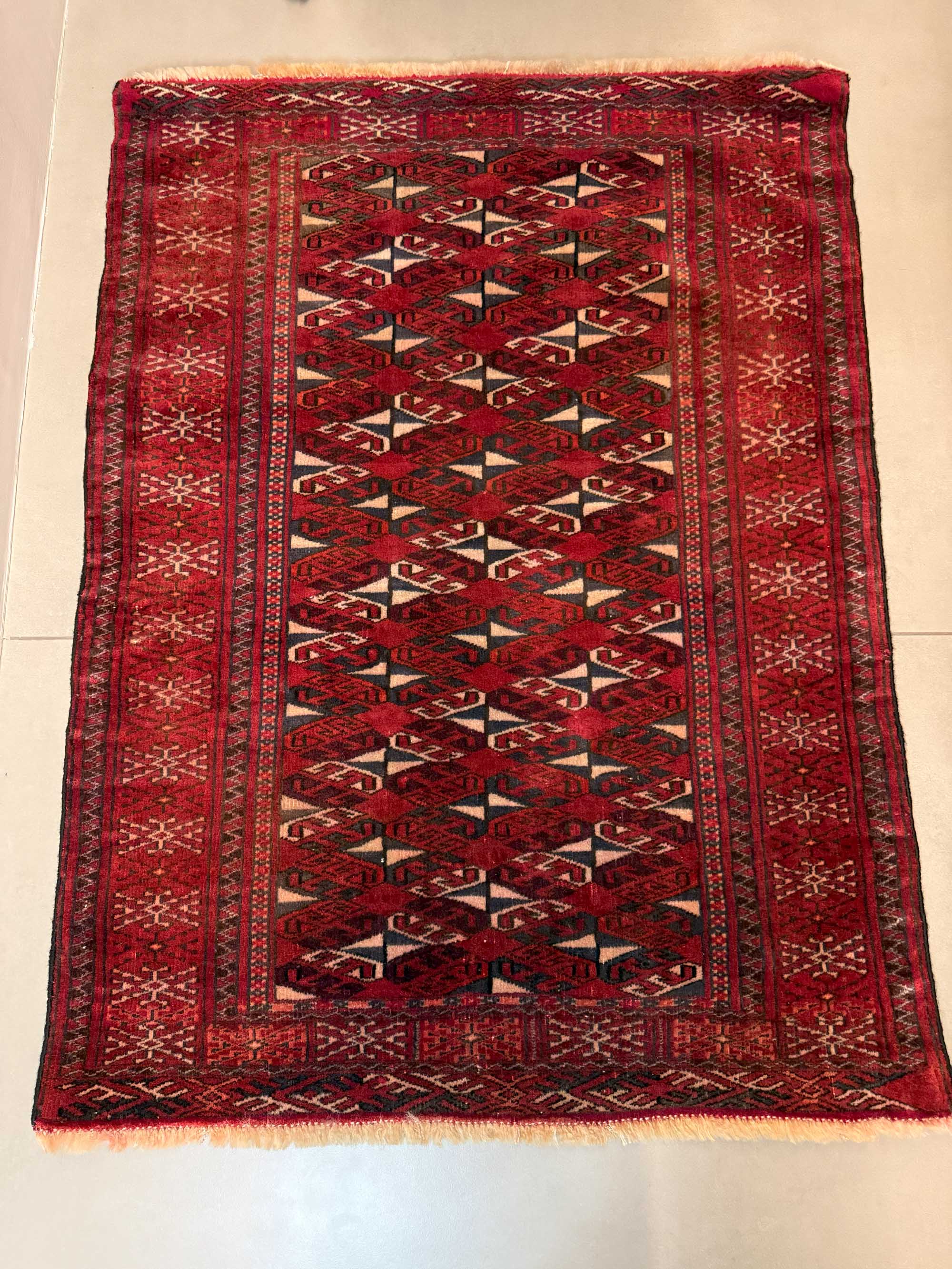 Tapete Bokhara (Geometria Tribal Clássica)