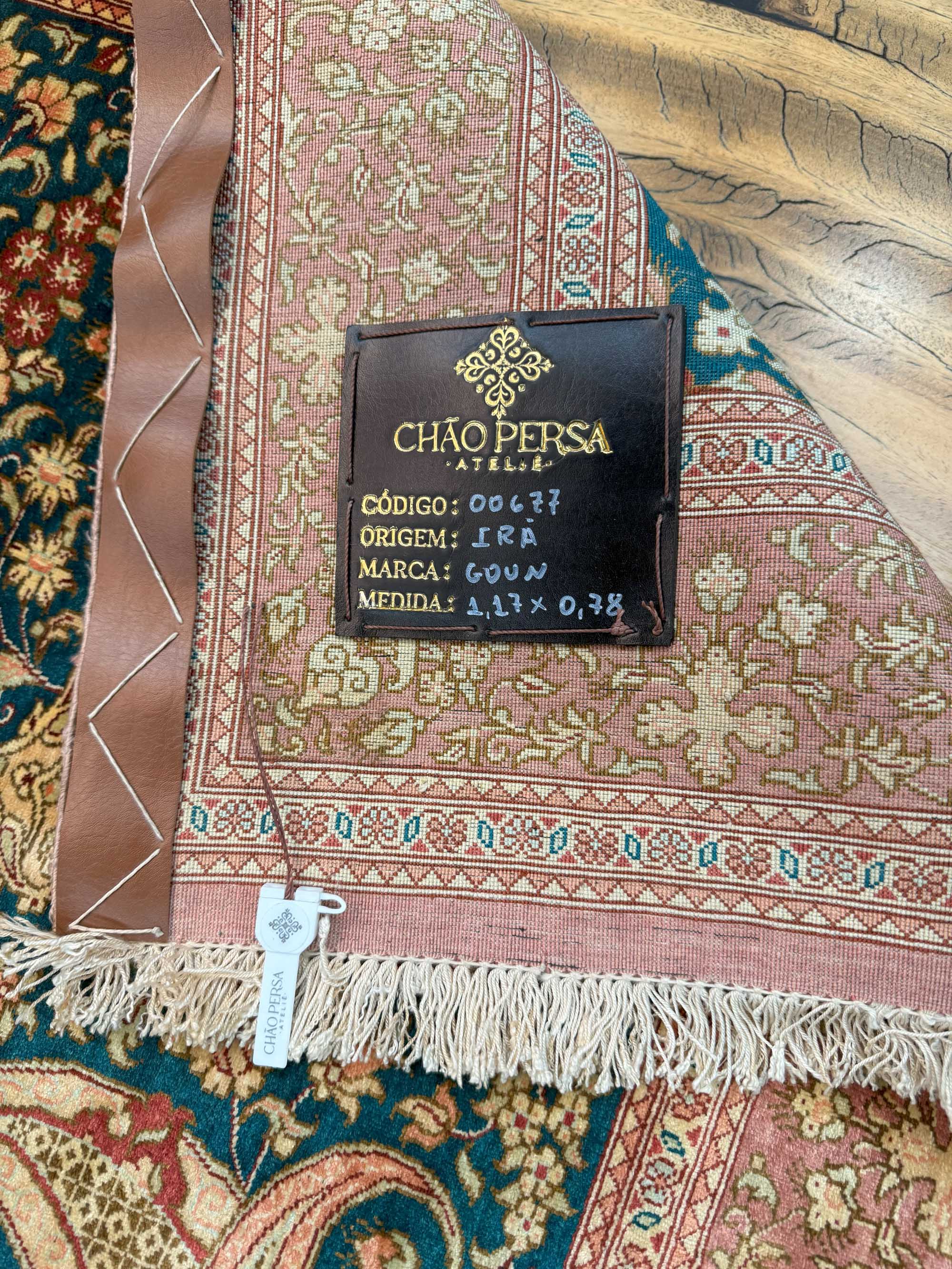 Tapete Persa Ghom Assinado (Seda Extra Fina)