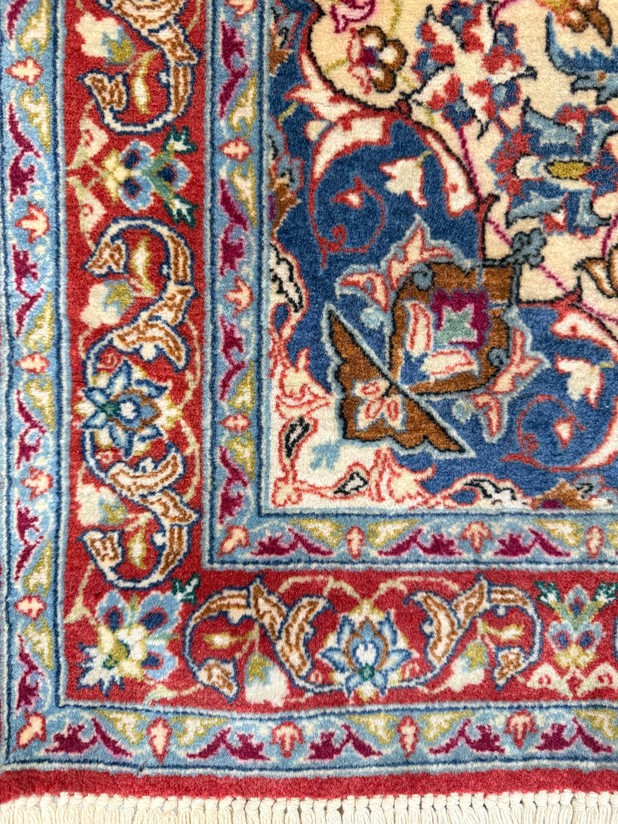 Tapete Persa Isfahan (Seda e Lã) 106x70cm  (VENDIDO)