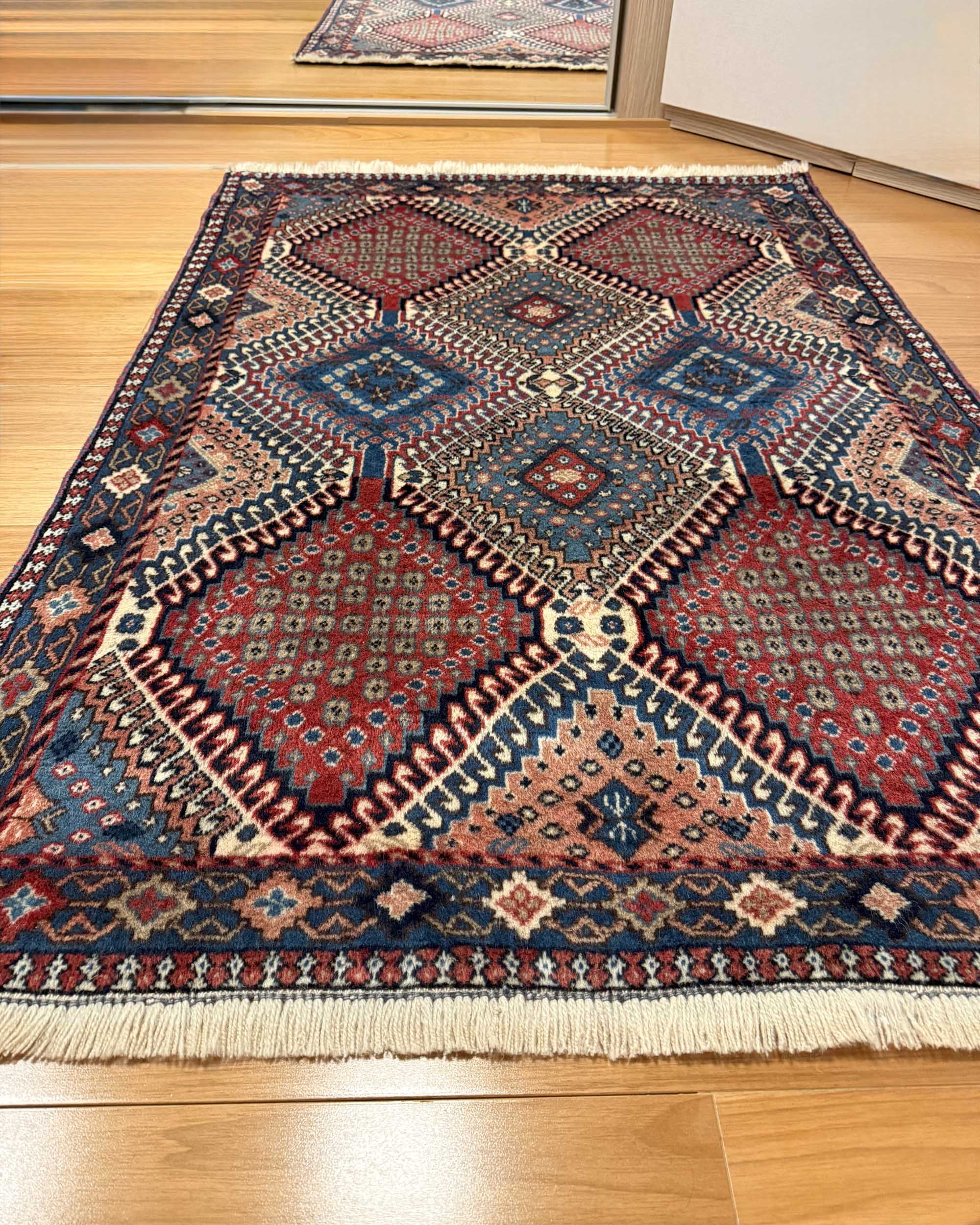 Tapete Persa Yalameh (Trama Tribal) 140x101cm