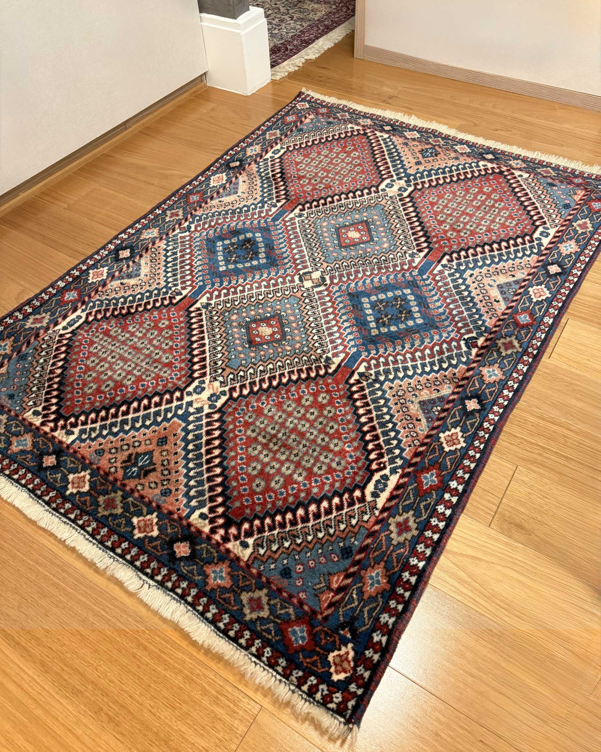 Tapete Persa Yalameh (Trama Tribal) 140x101cm