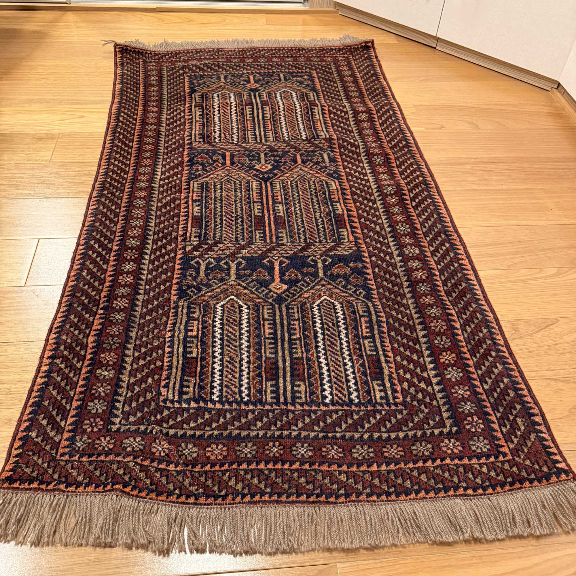 Tapete Persa Beluche 141x75cm