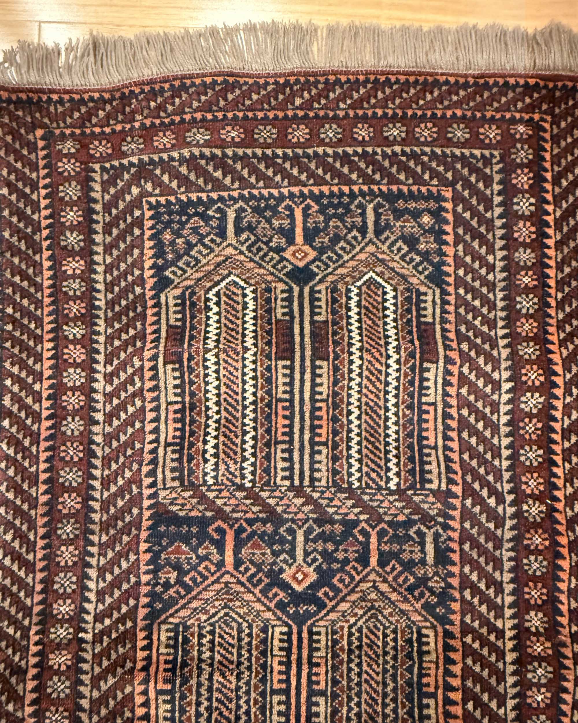 Tapete Persa Beluche 141x75cm