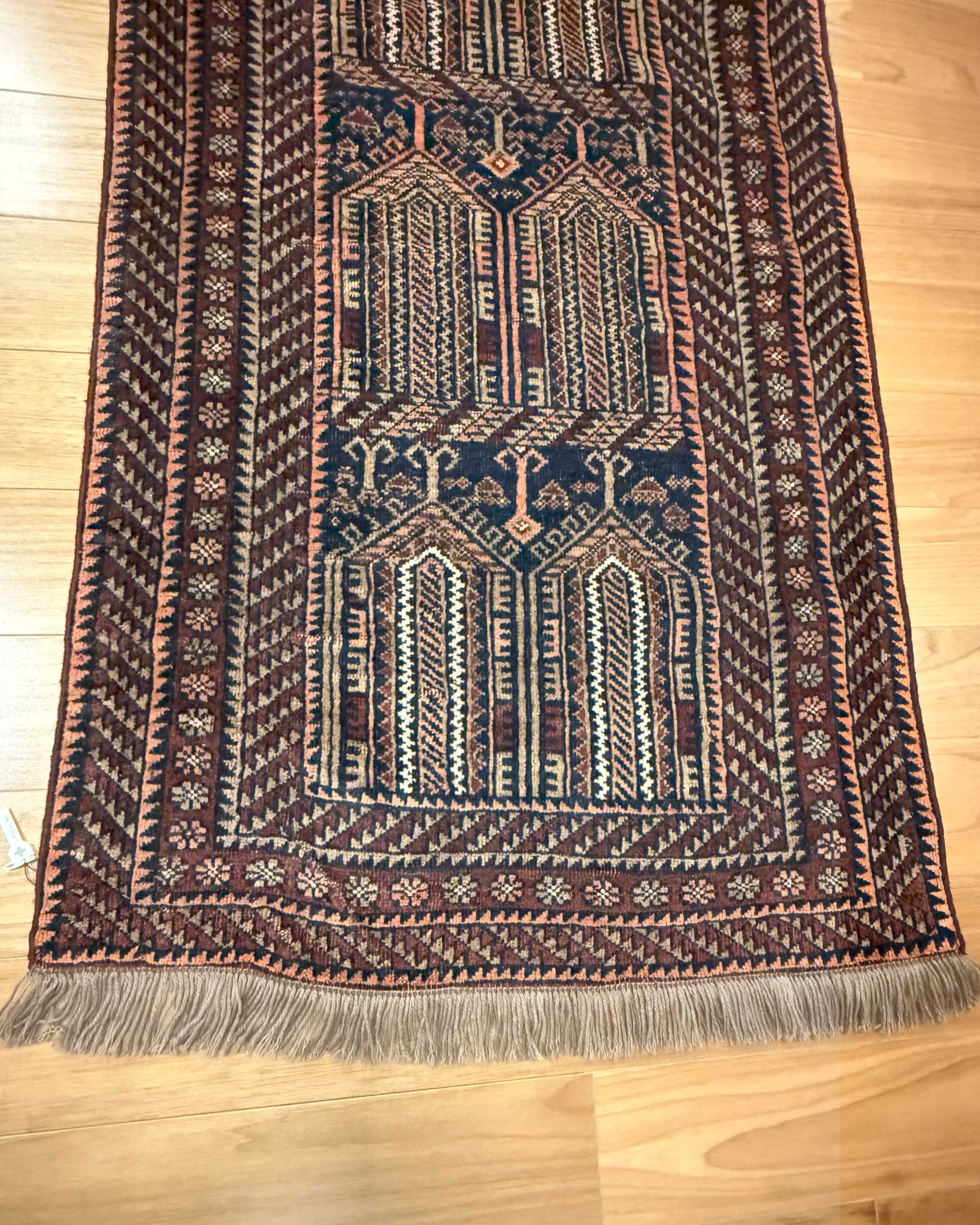 Tapete Persa Beluche 141x75cm