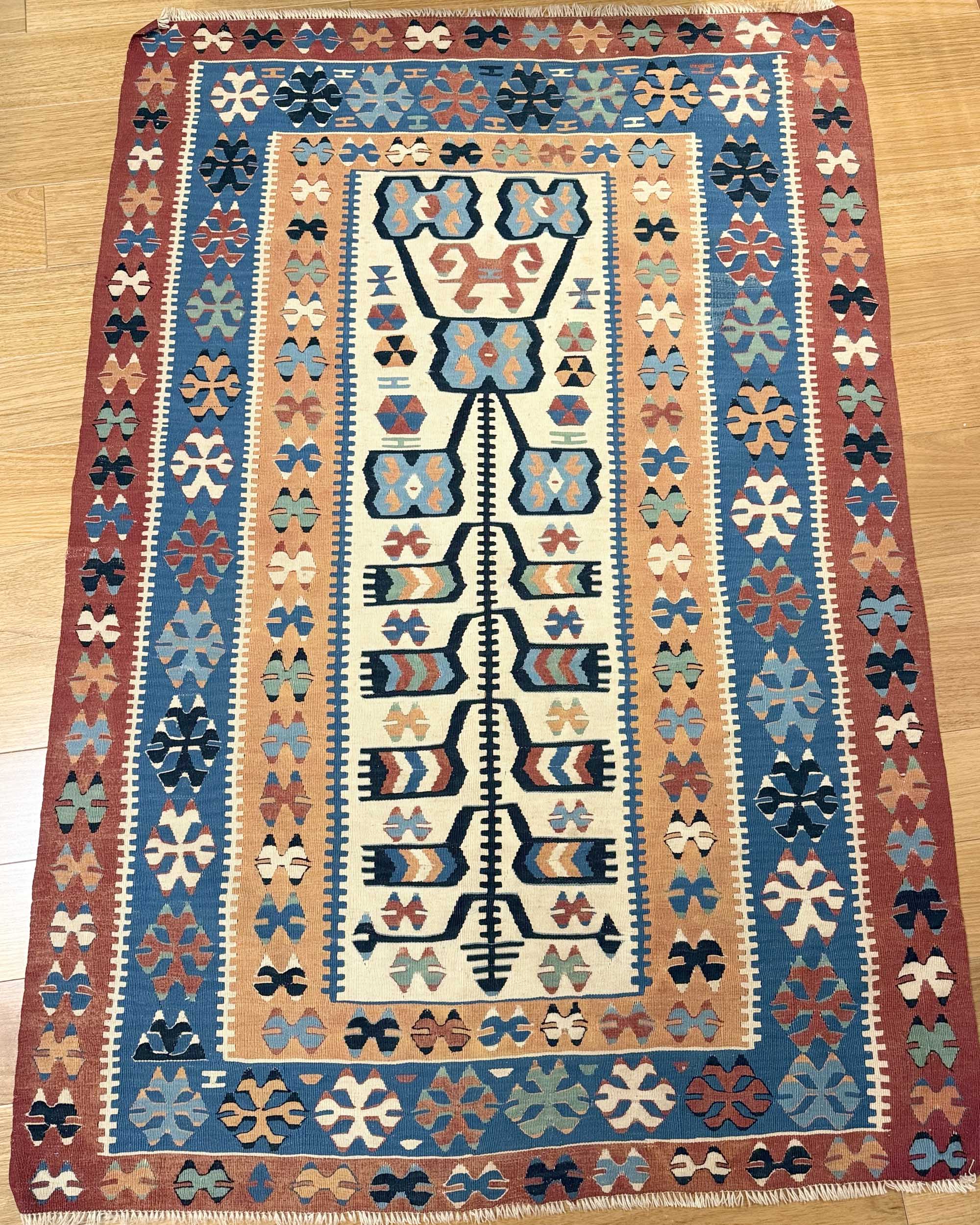 Kilim Karamaniano – Tradição da Anatólia 1,43 x 1,05 m