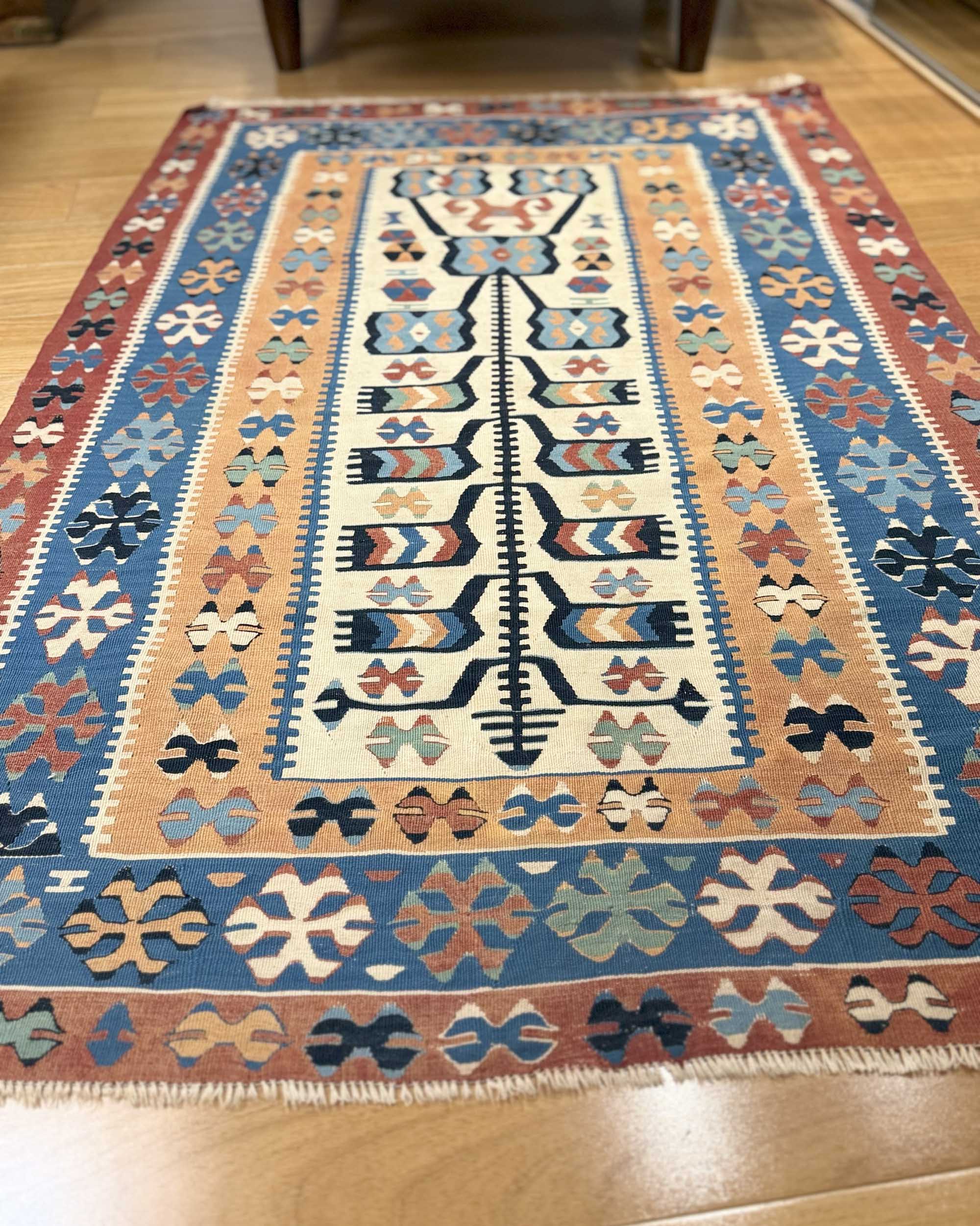 Kilim Karamaniano – Tradição da Anatólia 1,43 x 1,05 m