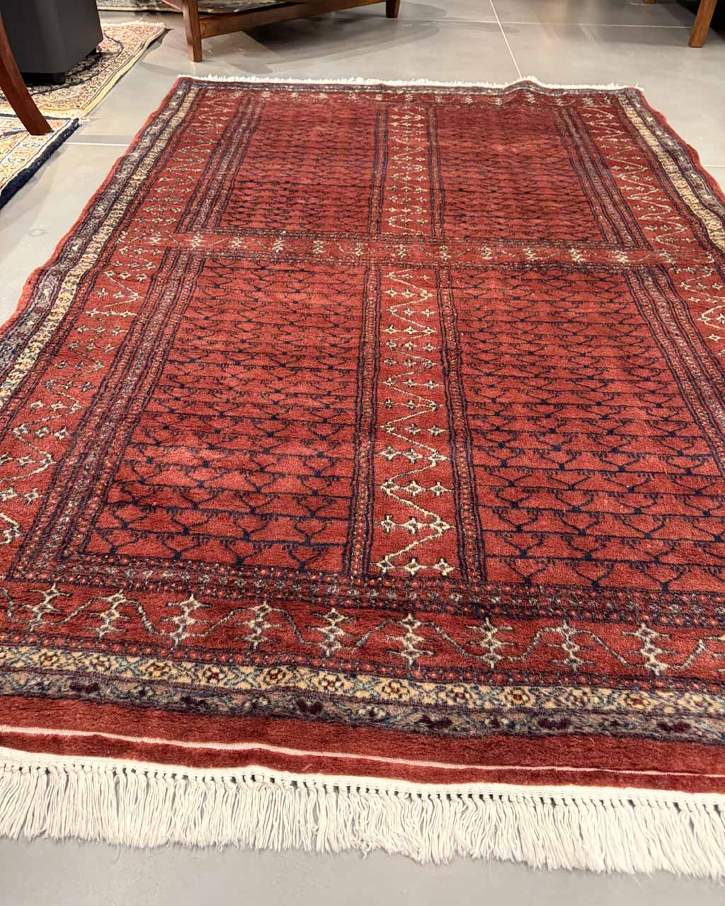 Tapete Karashi (Tradição e Força Oriental) - 1,92 x 1,21 m
