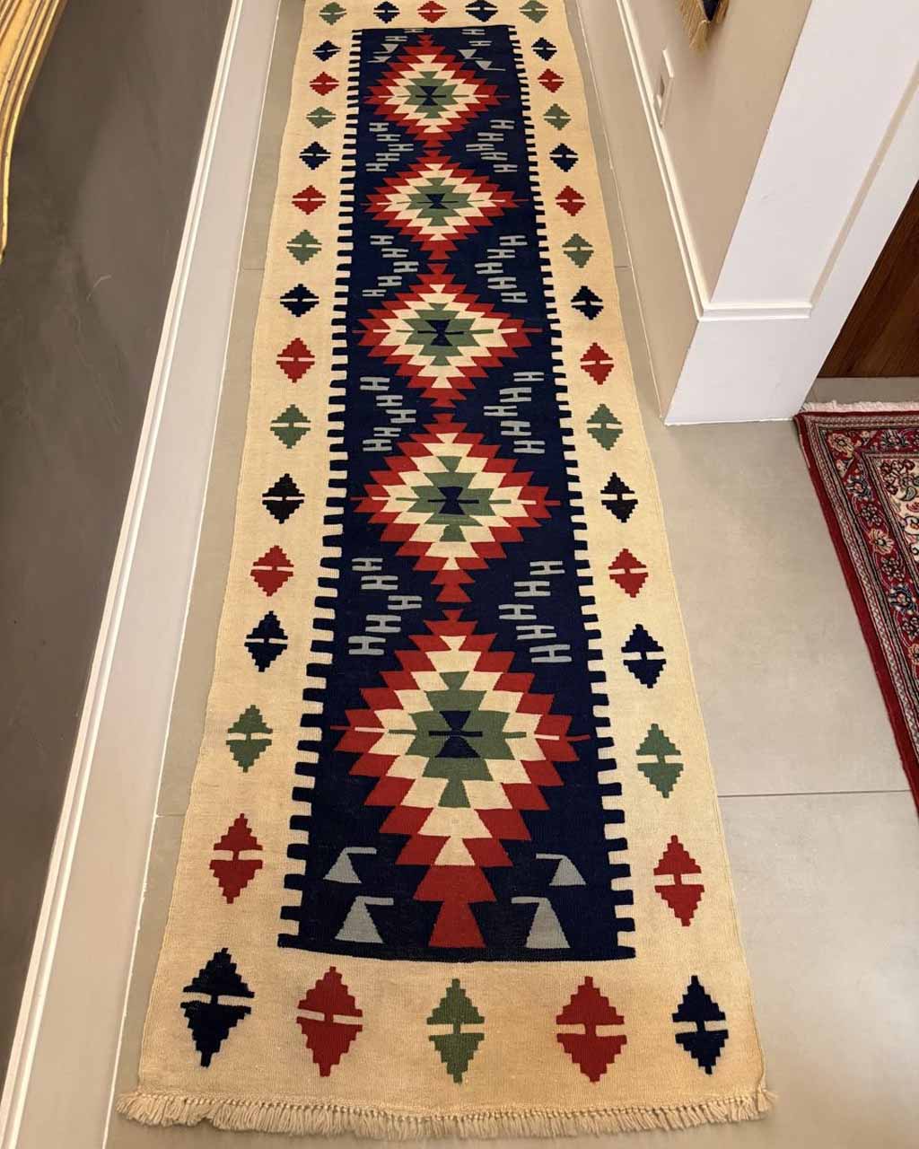 Passadeira Kilim Tribal (Cores e Simetria Nômade) - 3,12 x 0,82 m