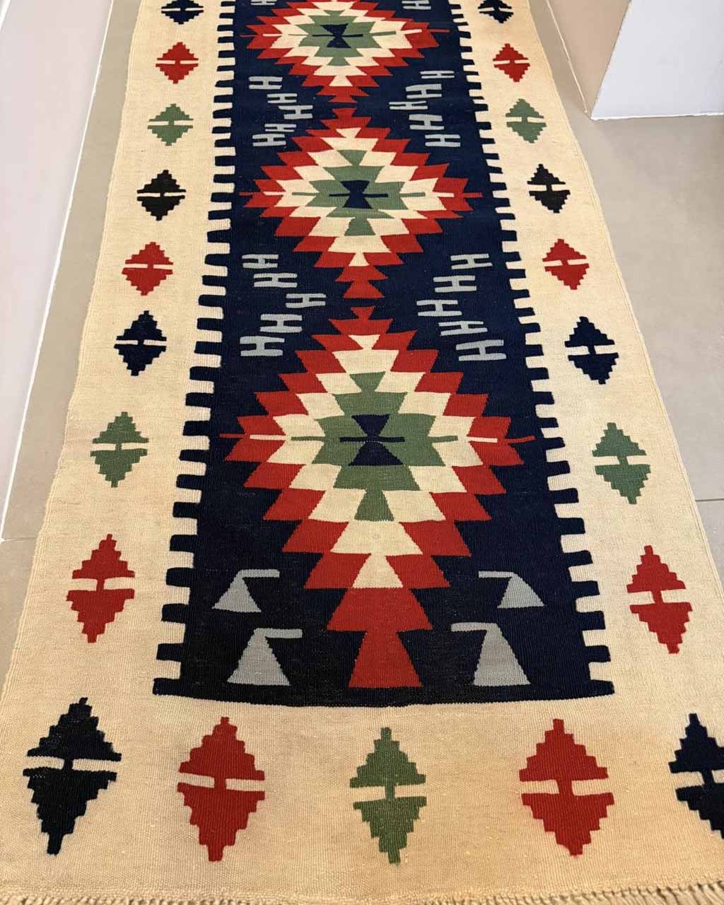 Passadeira Kilim Tribal (Cores e Simetria Nômade) - 3,12 x 0,82 m