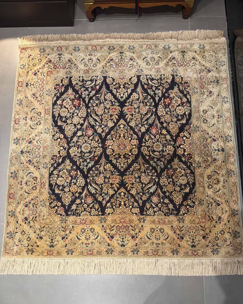 Tapete Persa Nain (Seda e Lã) - 1,23 x 1,23 m