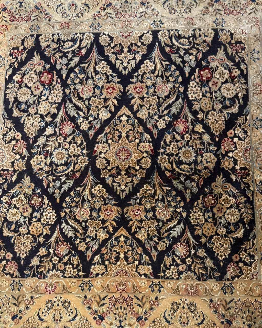 Tapete Persa Nain (Seda e Lã) - 1,23 x 1,23 m