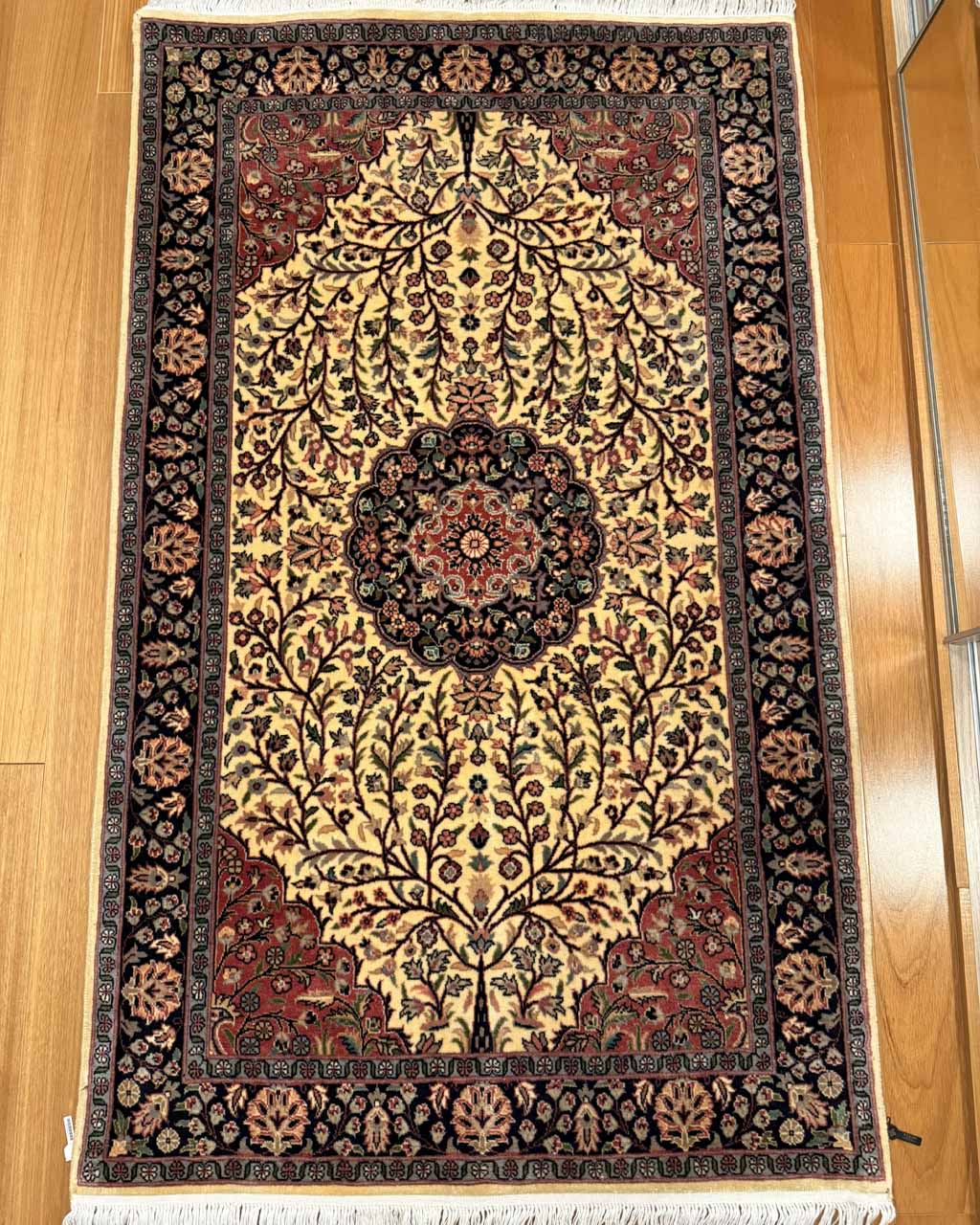 Tapete Isfahan e Móvel em chinoiserie - 1,55 × 0,91 m
