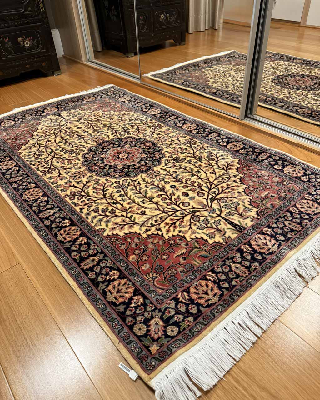 Tapete Isfahan e Móvel em chinoiserie - 1,55 × 0,91 m