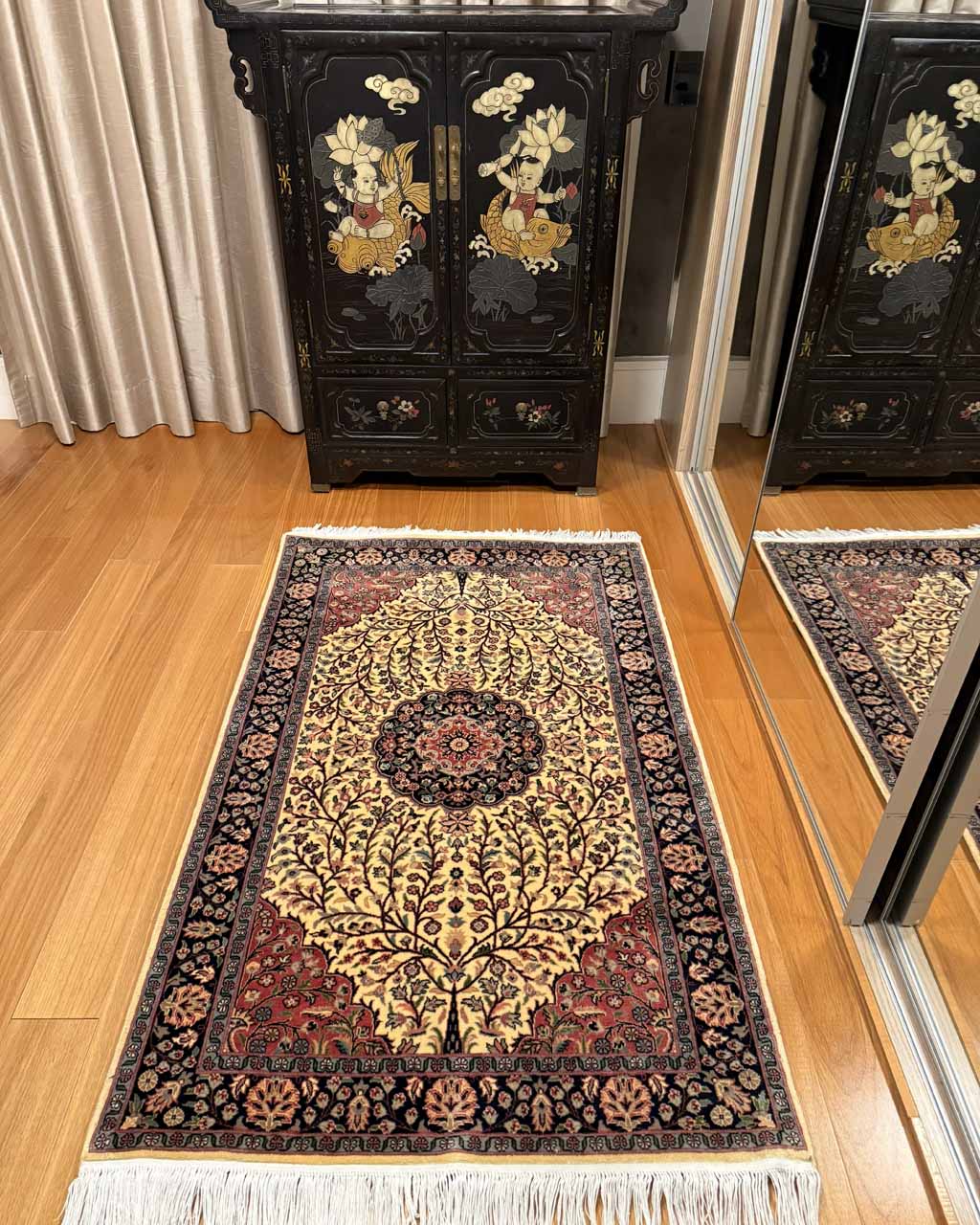 Tapete Isfahan e Móvel em chinoiserie - 1,55 × 0,91 m