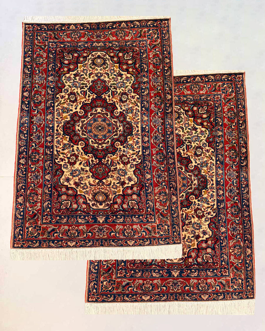Par de Tapetes Persas Isfahan Antigos - 1,42 × 1,00 m (cada peça)