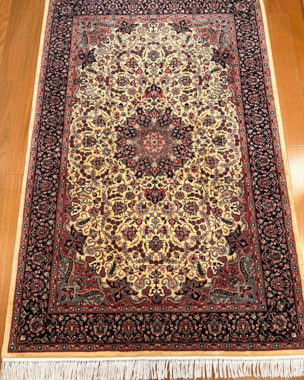 Tapete Indo Isfahan – Harmonia e Elegância