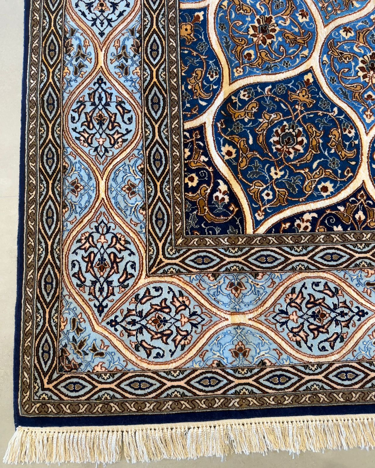 Tapete Persa Isfahan (Assinado) - 1,55 × 2,45 m