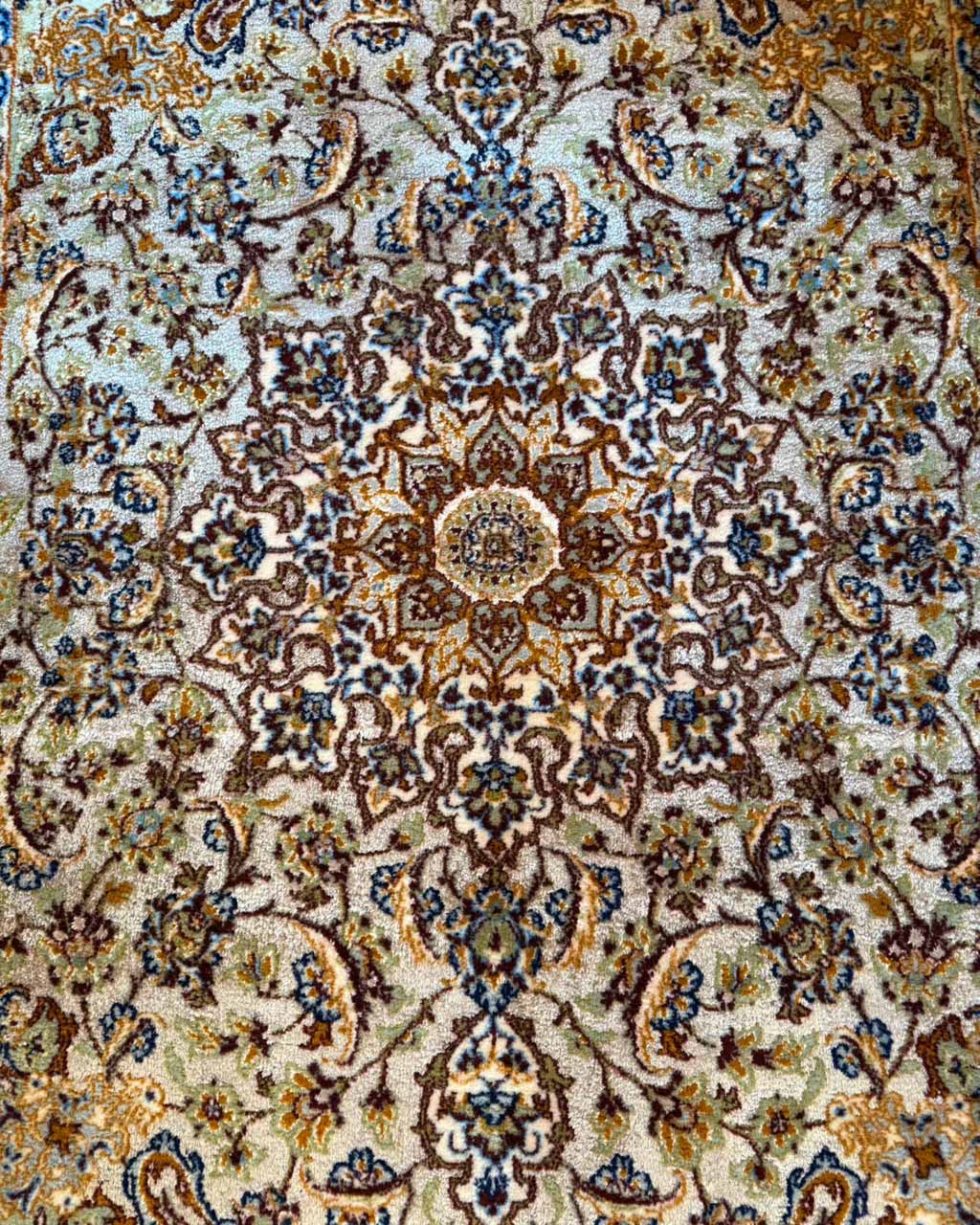 Tapete Persa Isfahan em Seda - 1,68 × 1,18 m