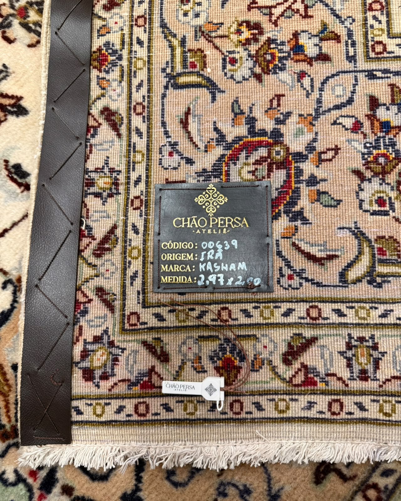 Tapete Persa Kashan (Elegância Clássica Iraniana) - 2,97 x 2,00 m
