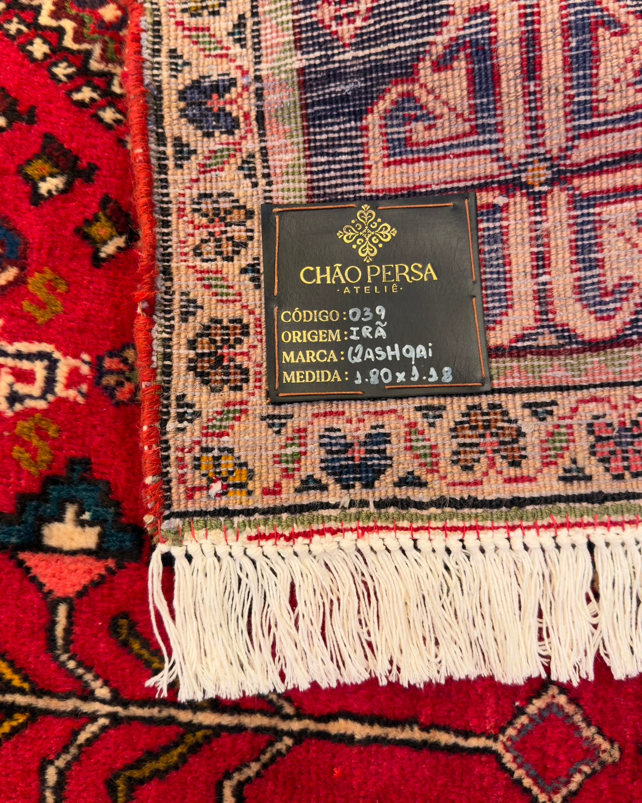 Tapete Persa Qashqai (Arte Tribal e Autenticidade Nômade) - 1,80 x 1,18 m