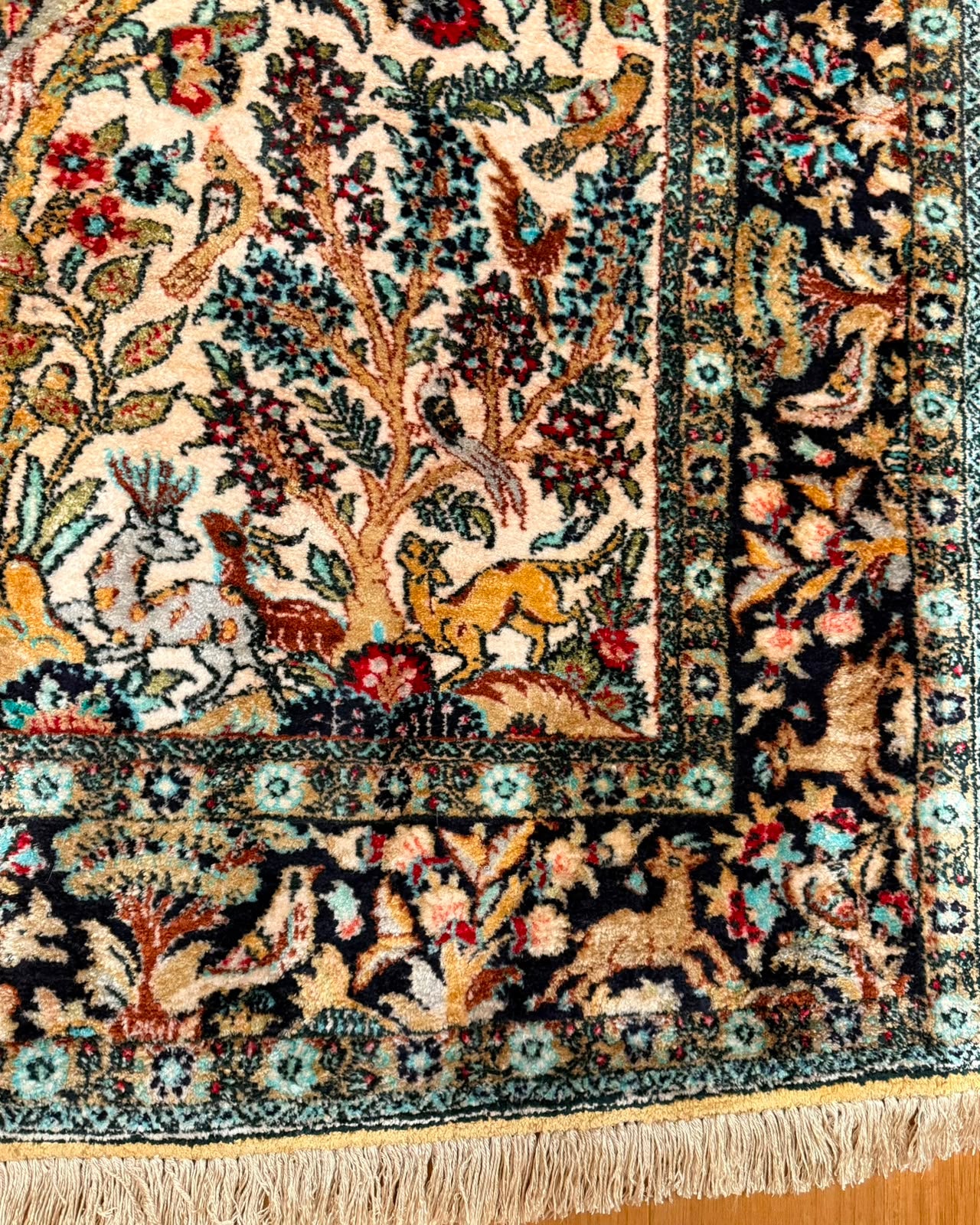 Tapete Persa Ghom de Seda (Obra de Arte Tecida) - 1,54 x 1,09 m