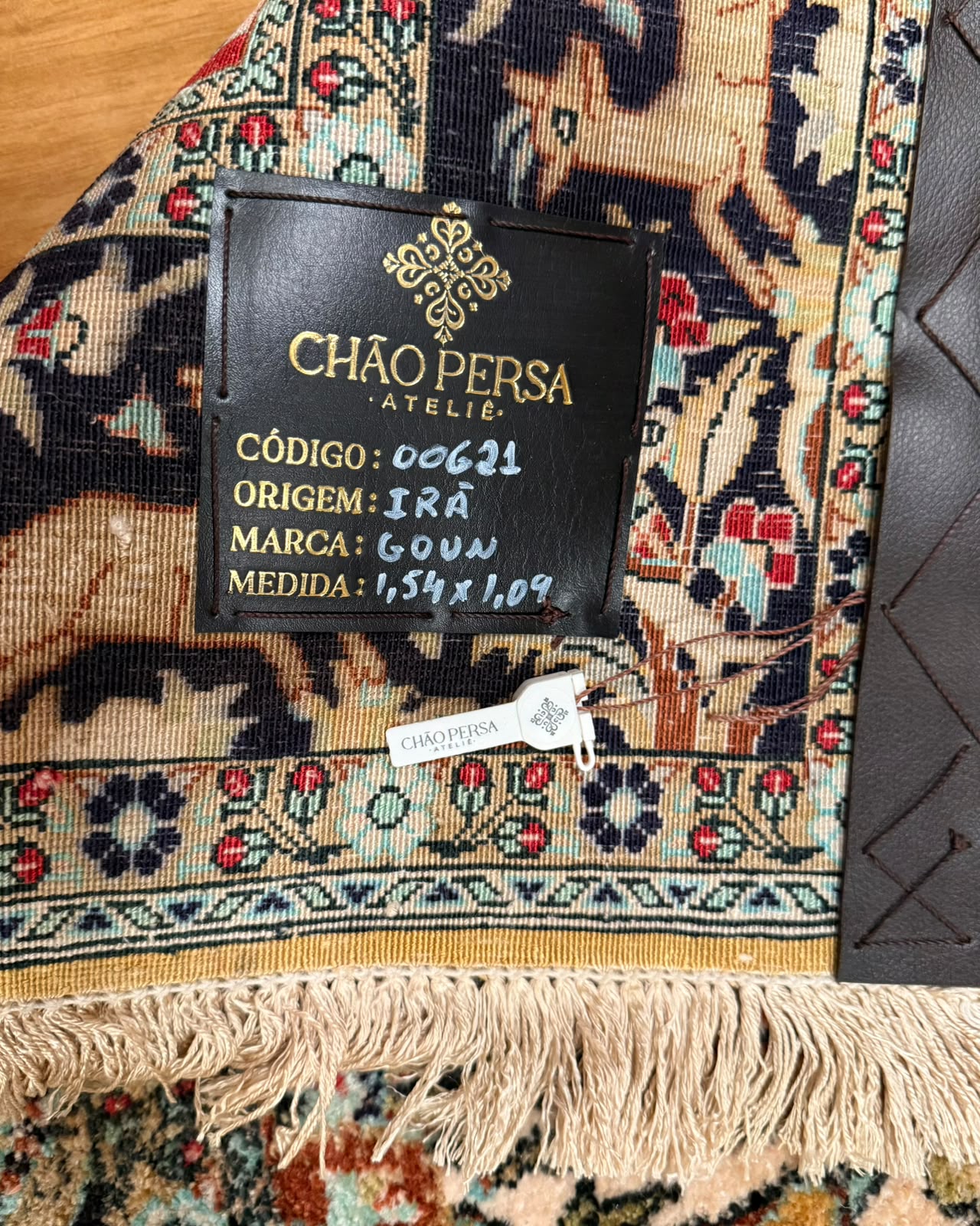 Tapete Persa Ghom de Seda (Obra de Arte Tecida) - 1,54 x 1,09 m