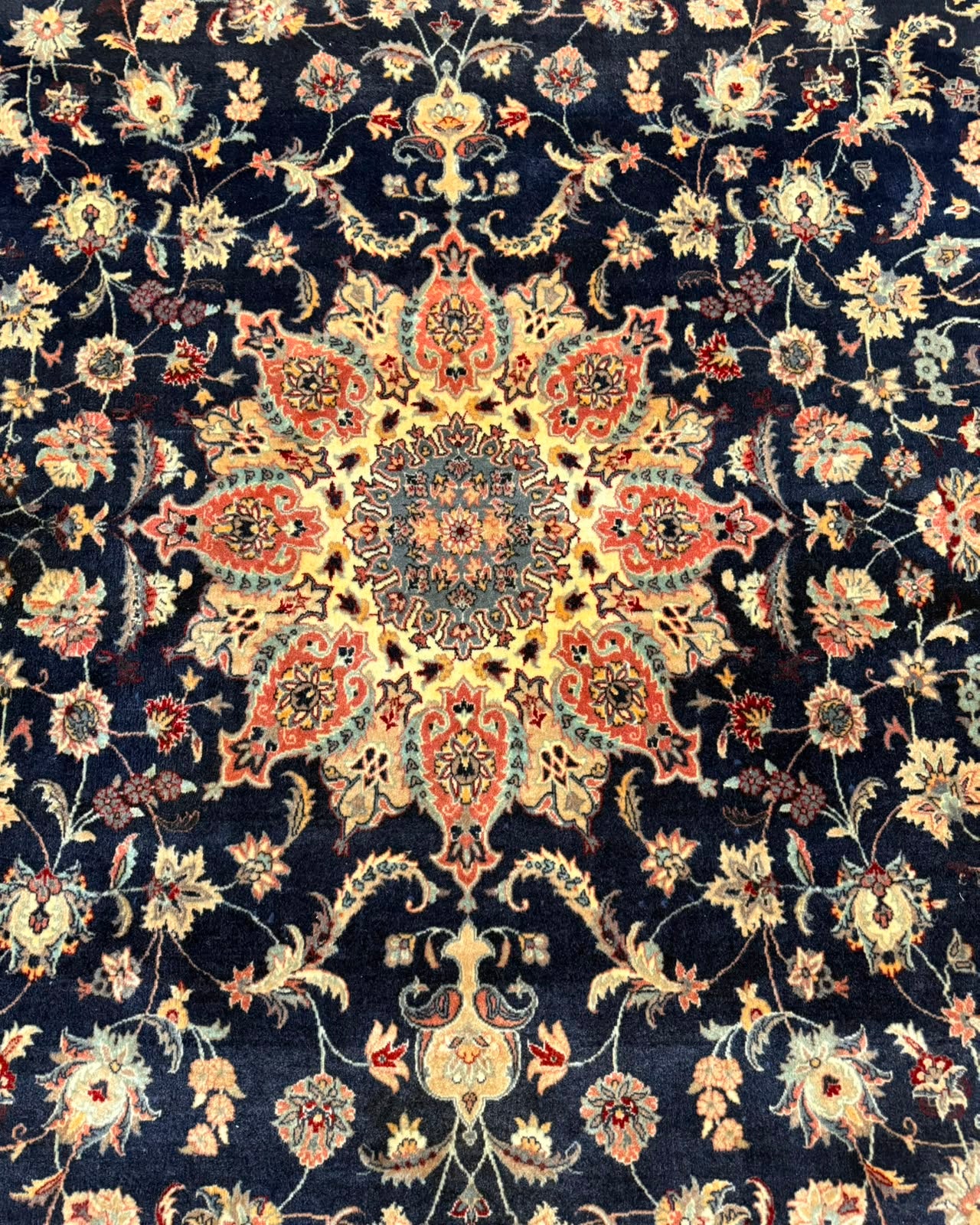 Tapete Persa Tabriz (Tradição e Elegância Iraniana) - 3,23 x 2,50 m
