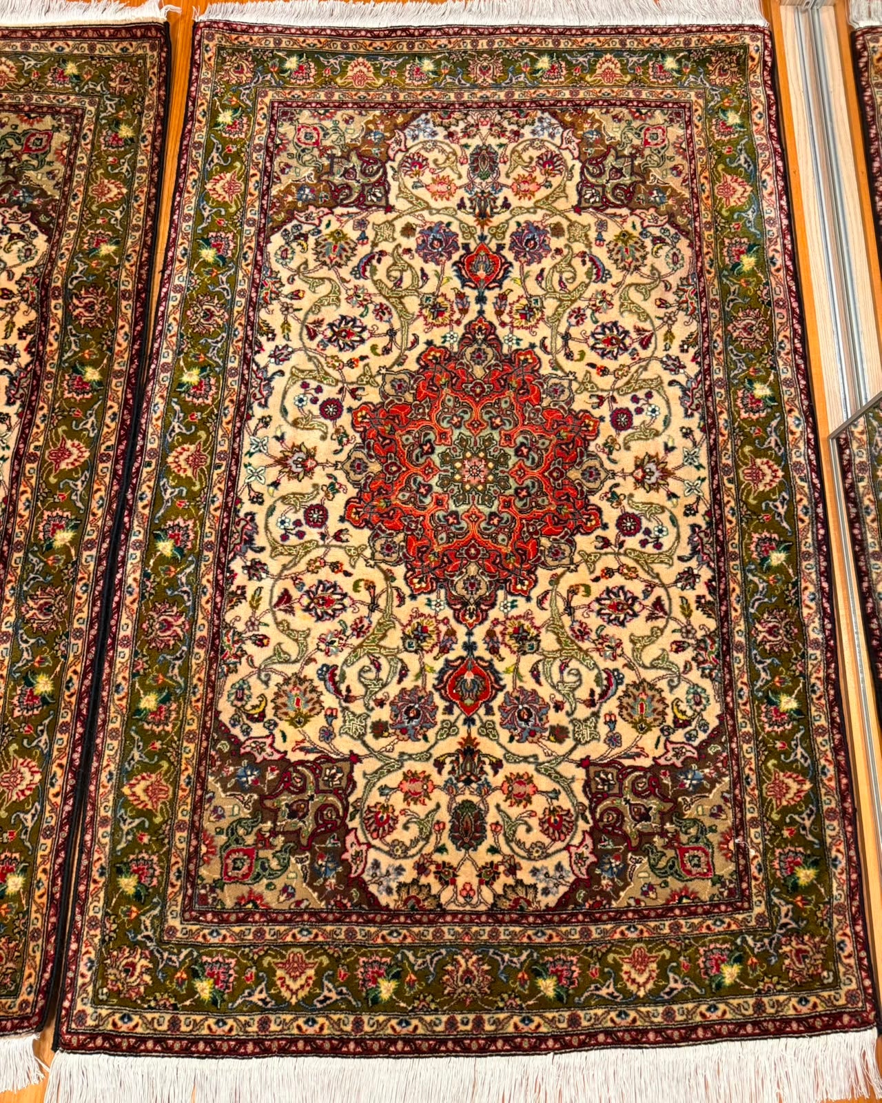 Tapete Persa Tabriz (Par Clássico Iraniano)