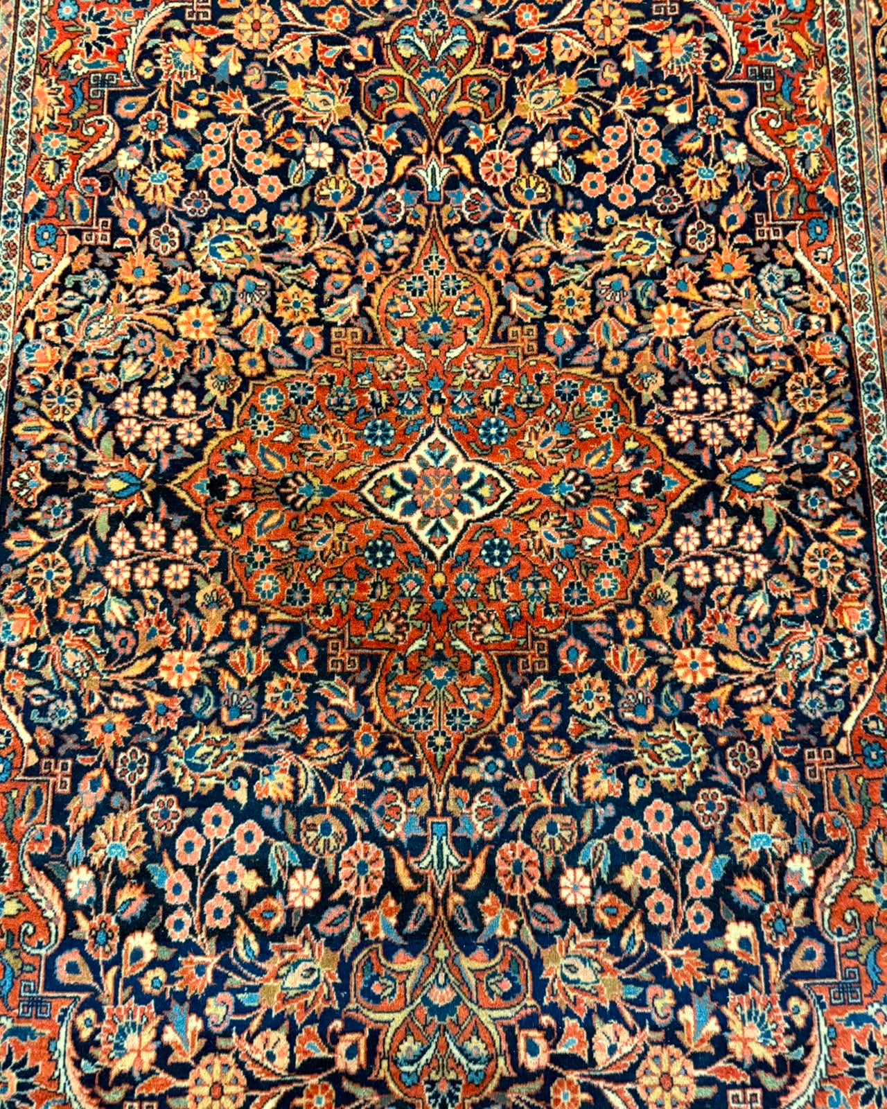 Tapete Persa Kashan (Tradição e Refinamento) - 2,01 x 1,30 m