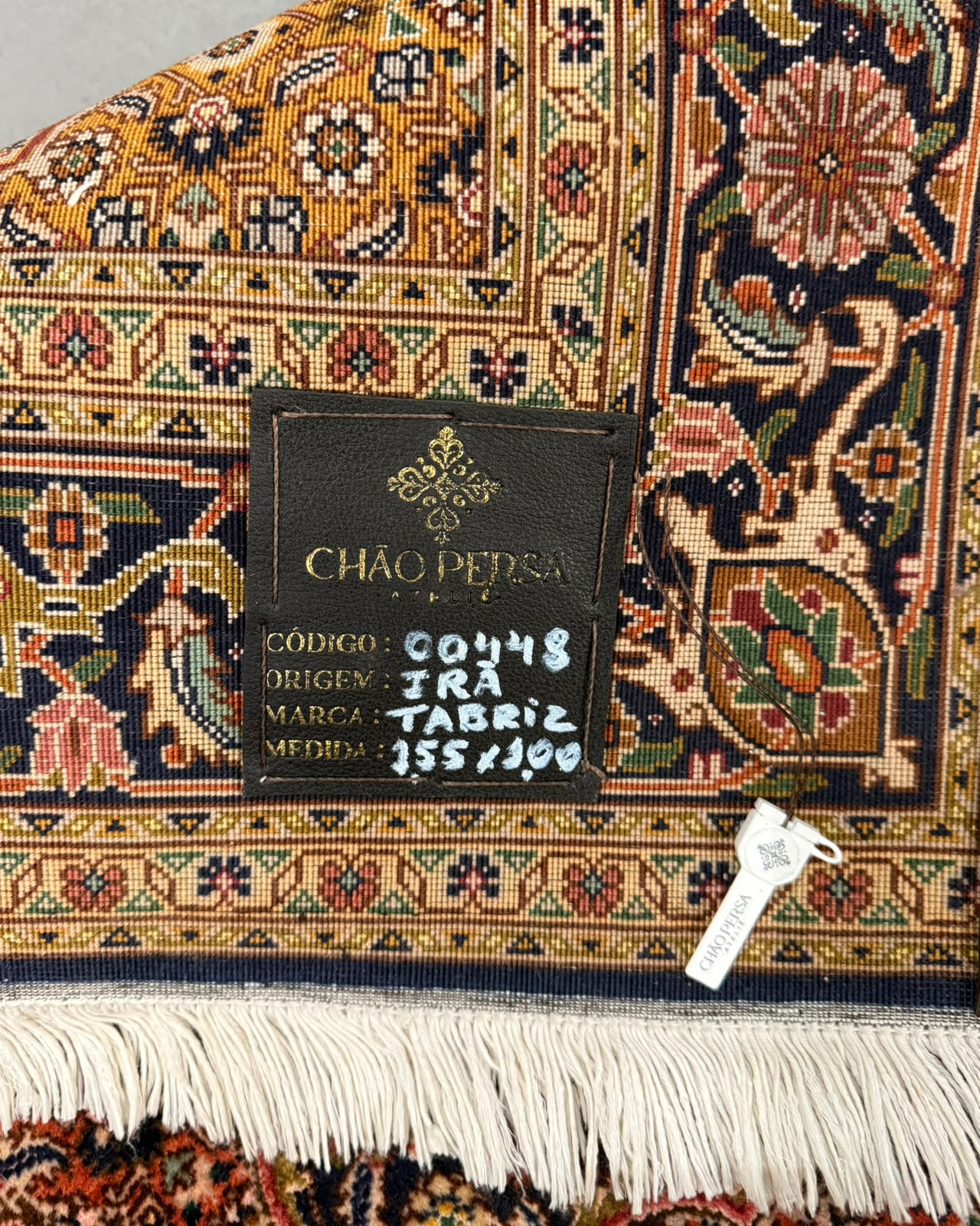 Tapete Persa Tabriz Mahi (Seda Extraordinária) - 1,55 x 1,00 m